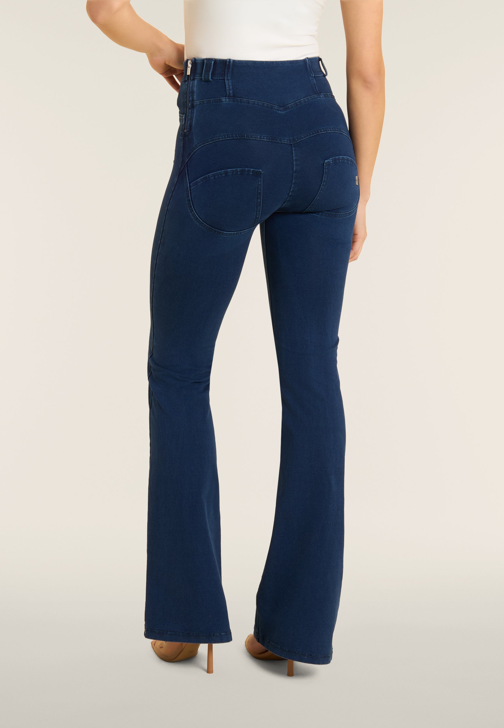 WRUP11HF2573_J0B_-_WWR_3XL 9