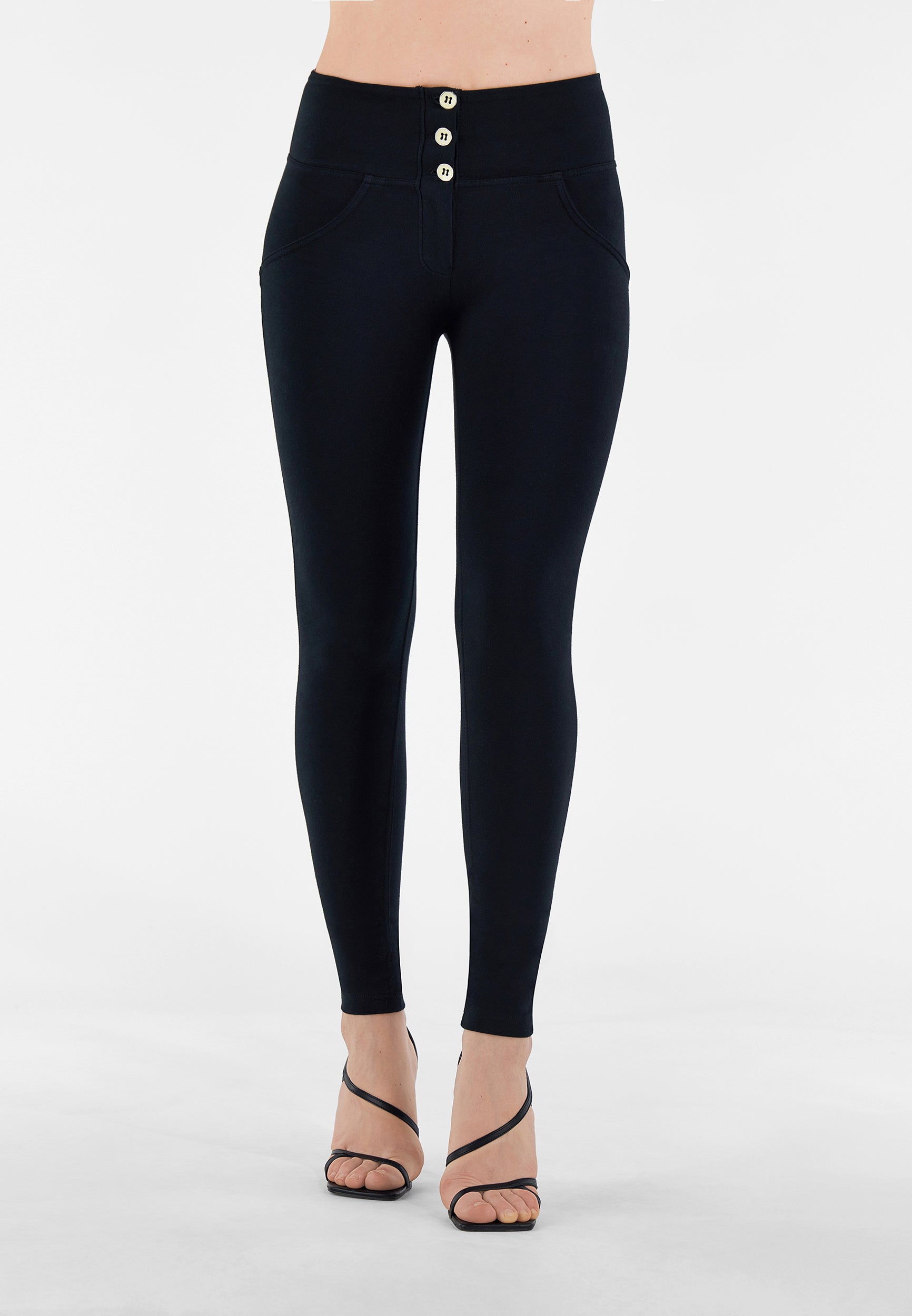 WRUP1BHC001KK_N_-_WWR_L 3