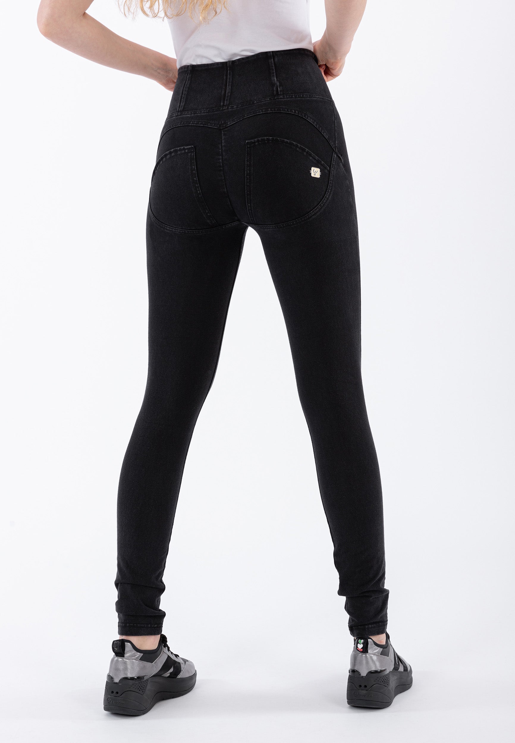 WRUP1HC002_J7_N_1_L 3