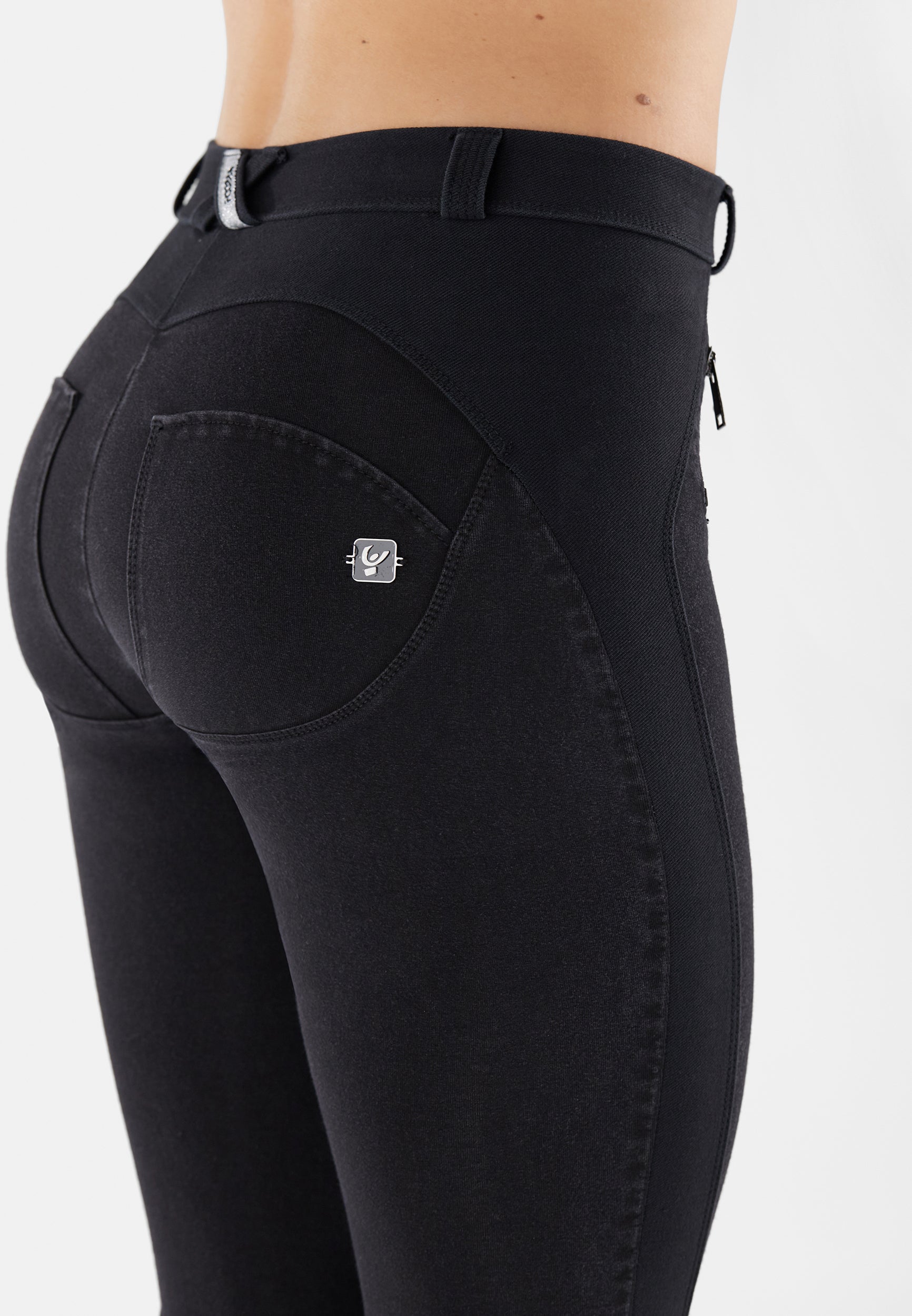 WRUP1RHF323_J7N_-_WWR_S 3