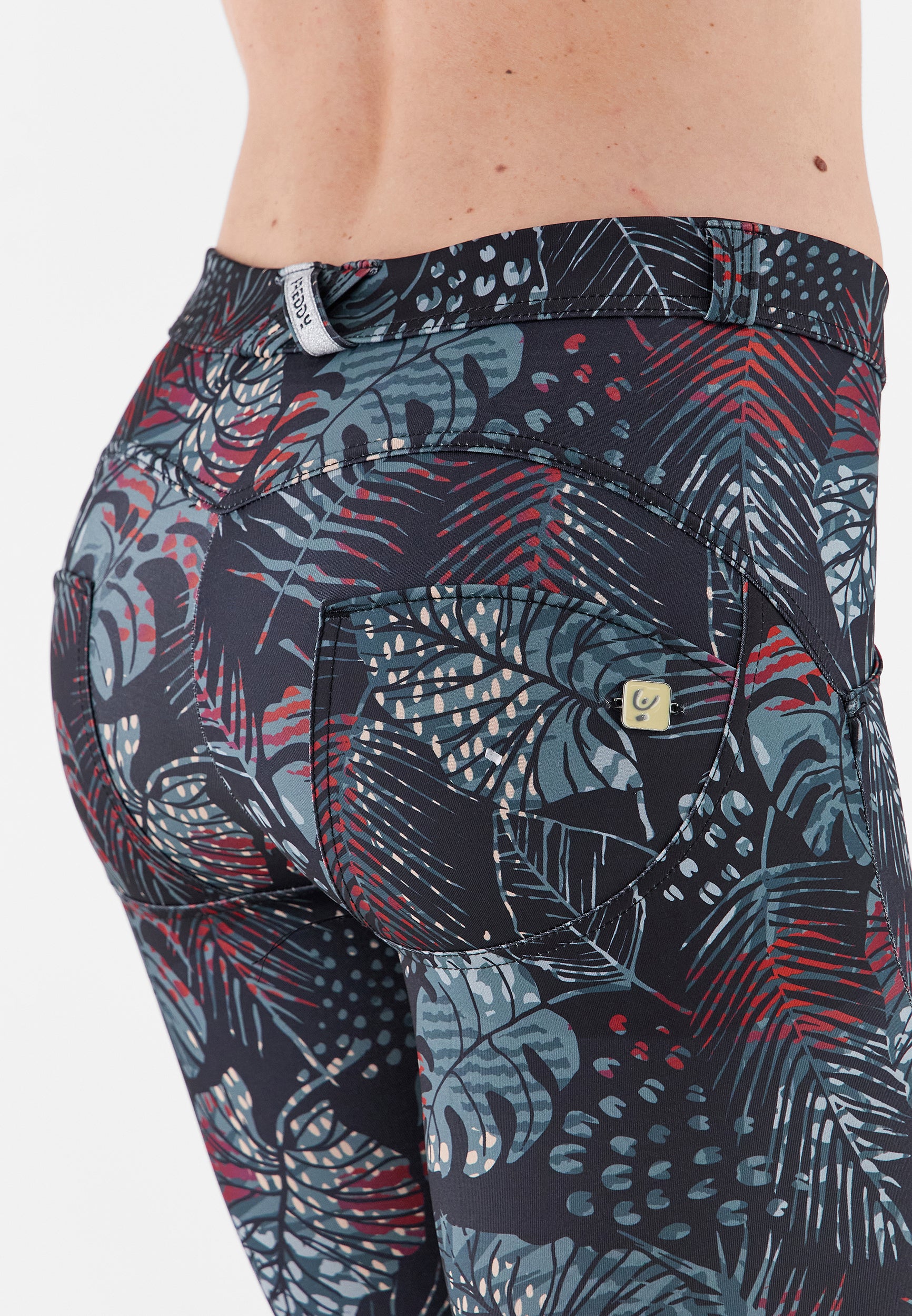 WRUP1RS254_FLO23_-_WWR_L 4