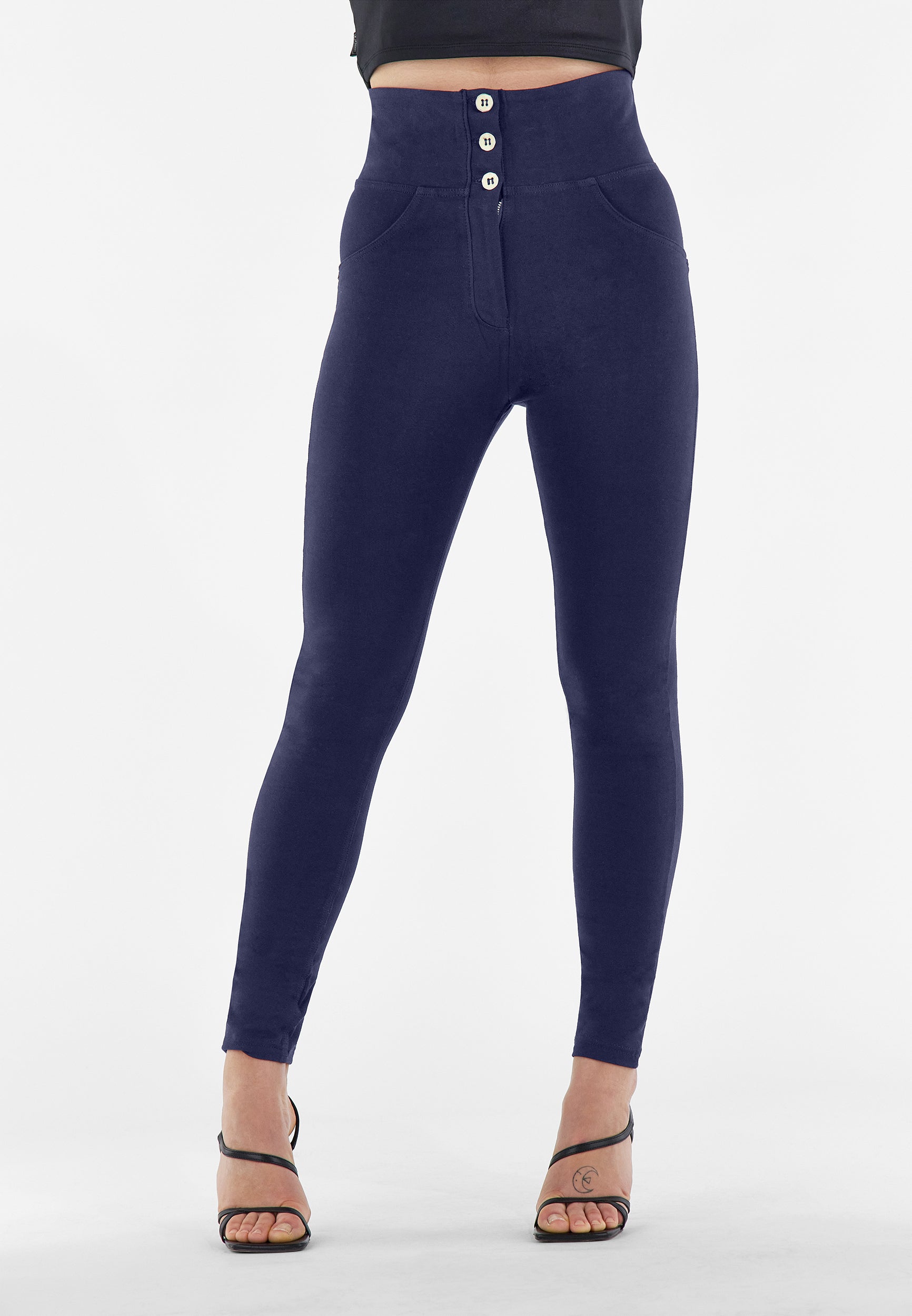 WRUP2BHC001NS_B94_-_WWR_XS 3