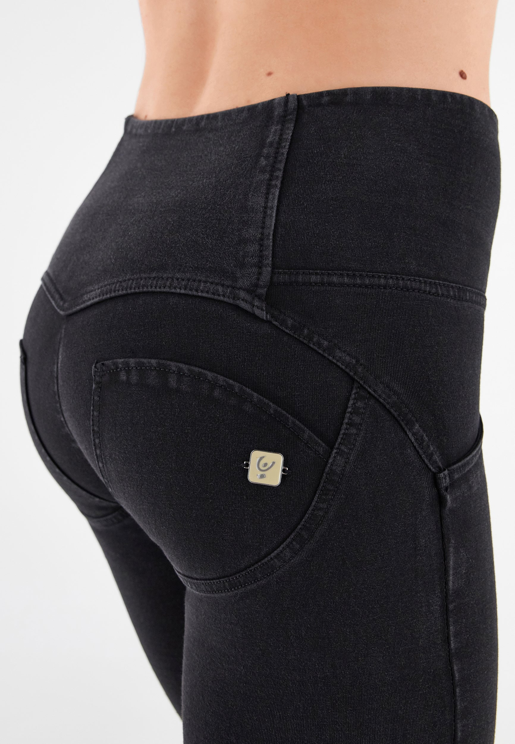 WRUP2BHC002ORG_J7N_-_WWR_L 3