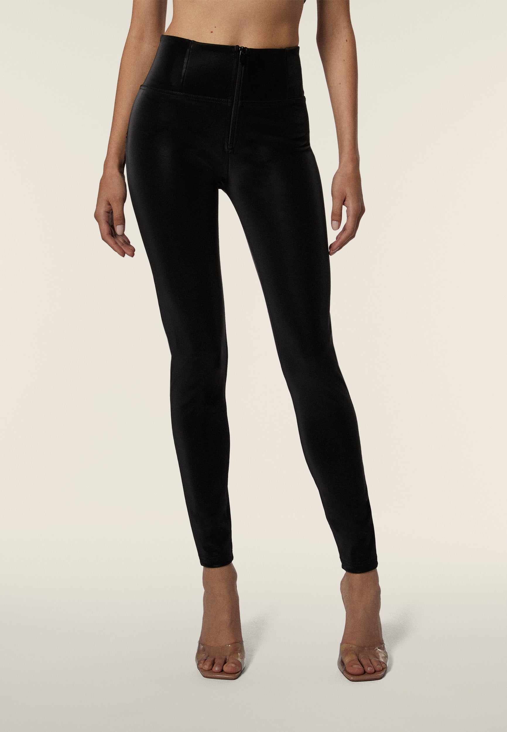 WRUP2HF348_N_-_WWR_L 2