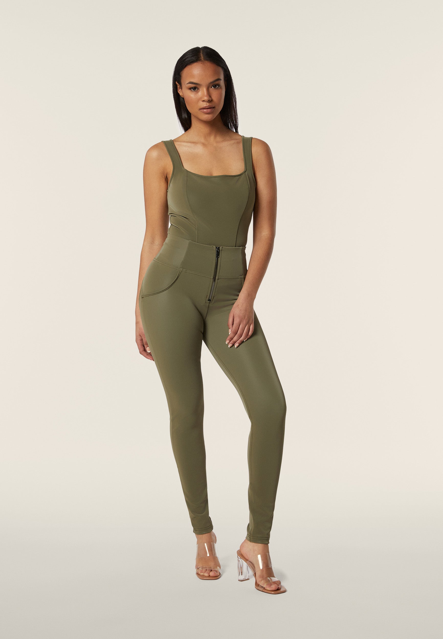 WRUP2HF461_V137_-_WWR_XXS 1