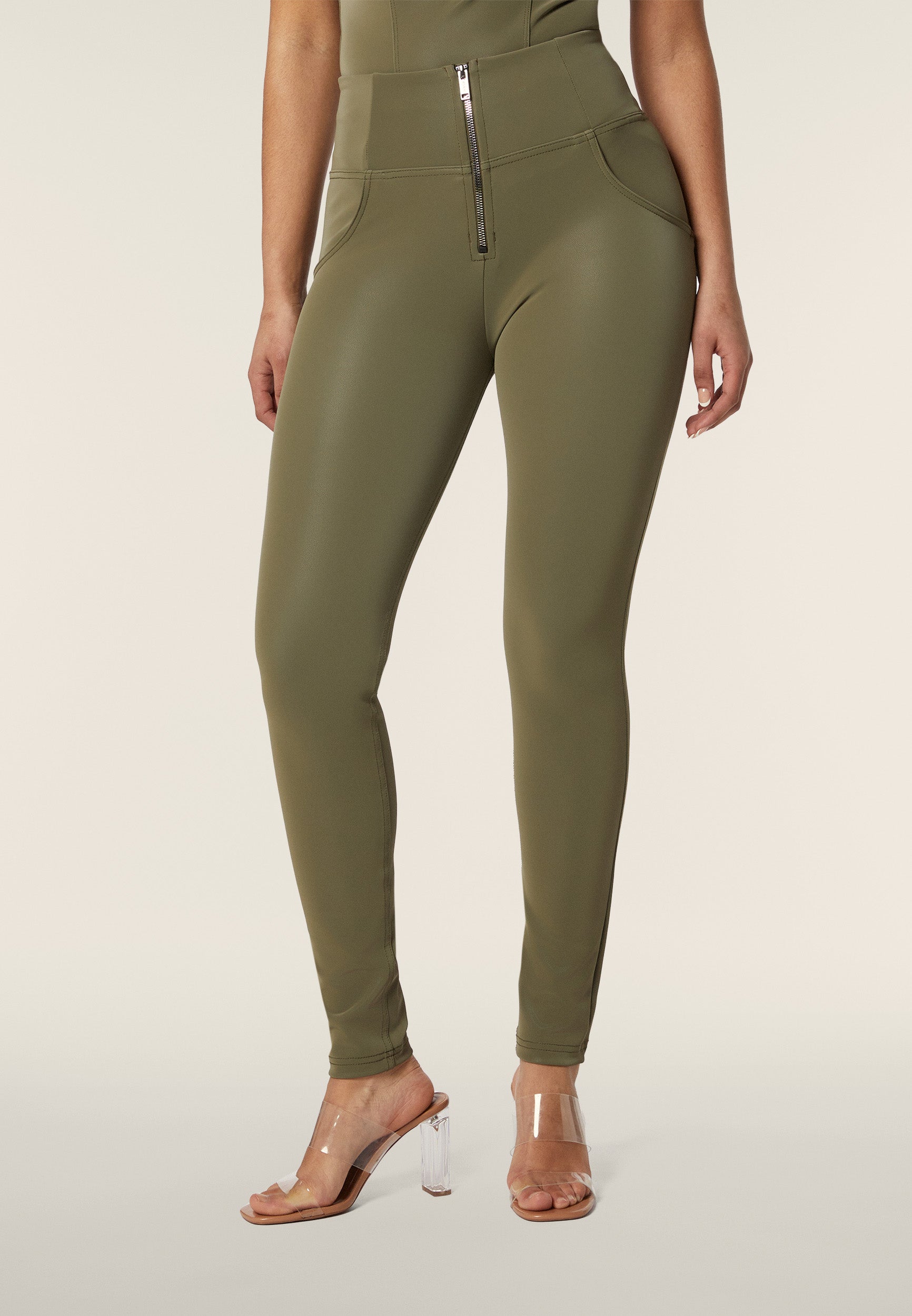 WRUP2HF461_V137_-_WWR_XXS 2