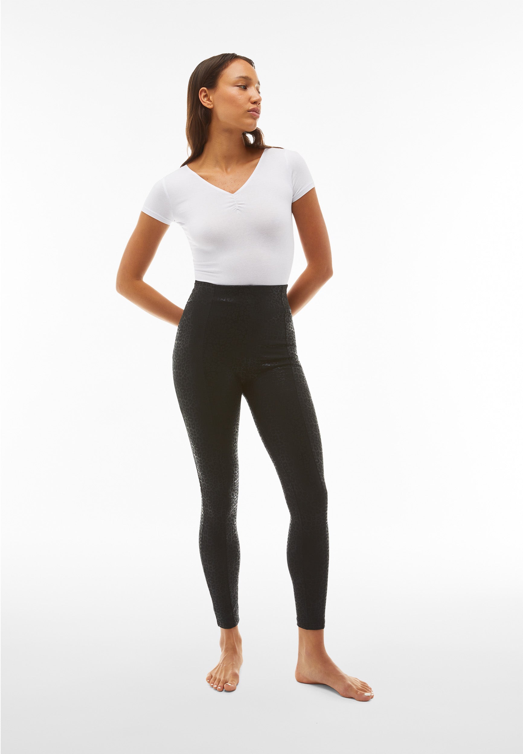 WRUP2HHF302_ANI62_-_WWR_XXS 1