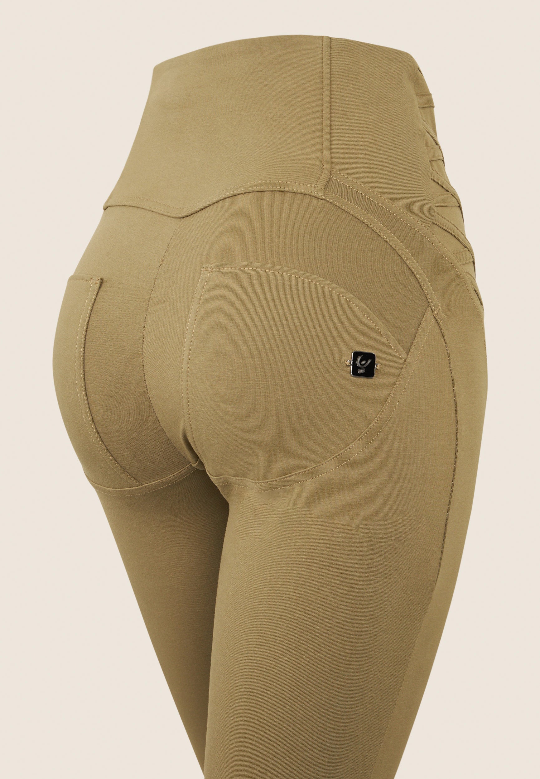 WRUP2HS2519_V141_-_WWR_XS 3