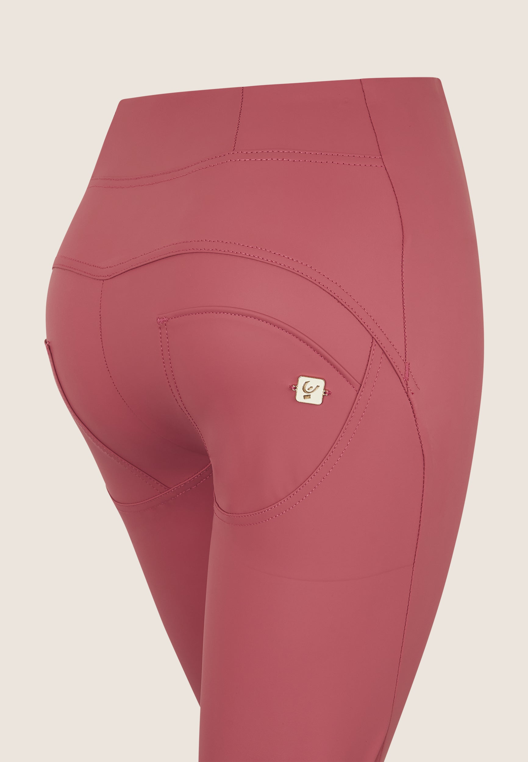 WRUP2HS2530_P52_-_WWR_S 3