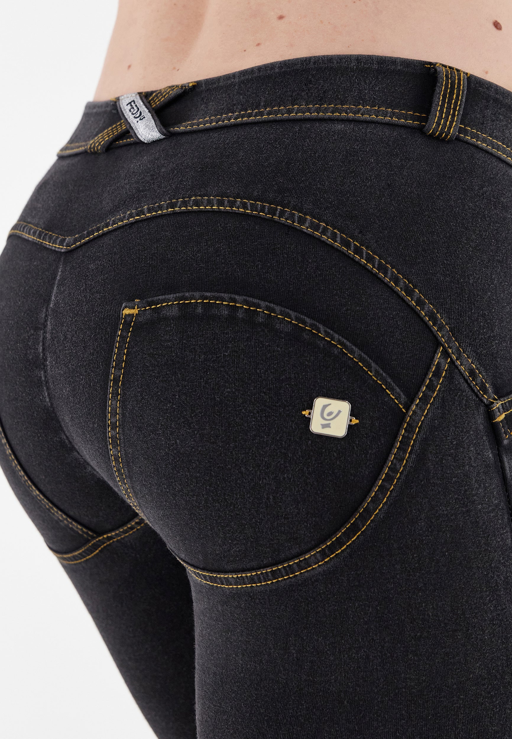 WRUP2RC002ORG_J7Y_-_WWR_L 4