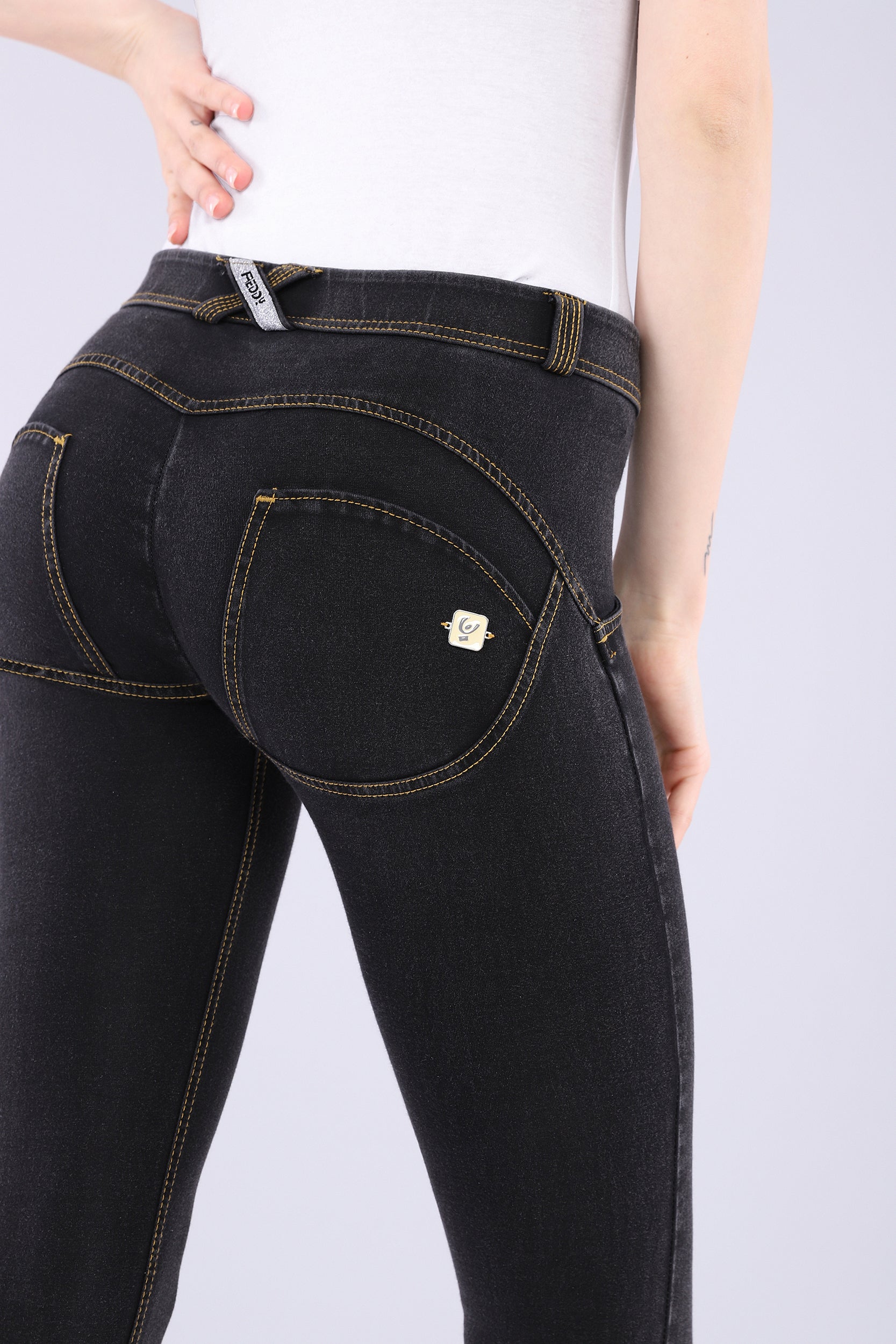 WRUP2RC002_J7_Y_1_L 4