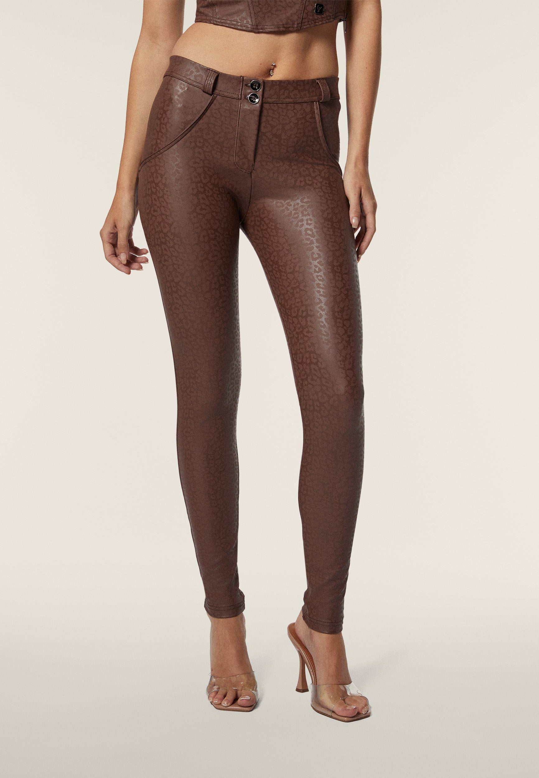 WRUP2RF437_ANI57_-_WWR_3XL 2