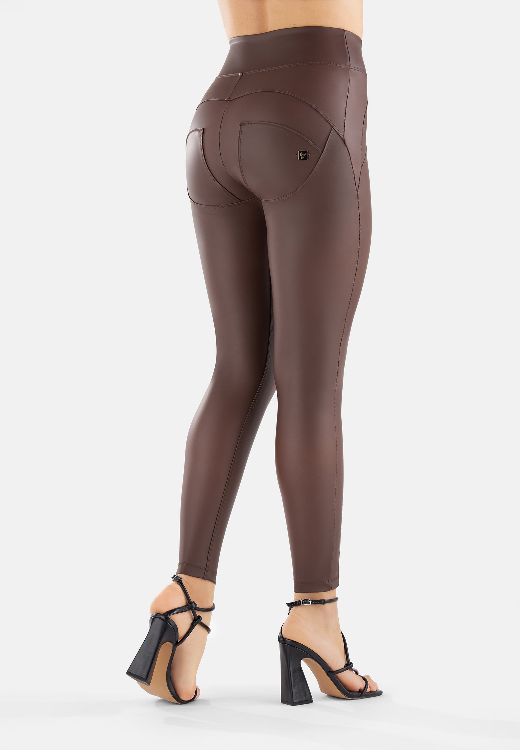 WRUP2SHF313_M29_-_WWR_XS 2