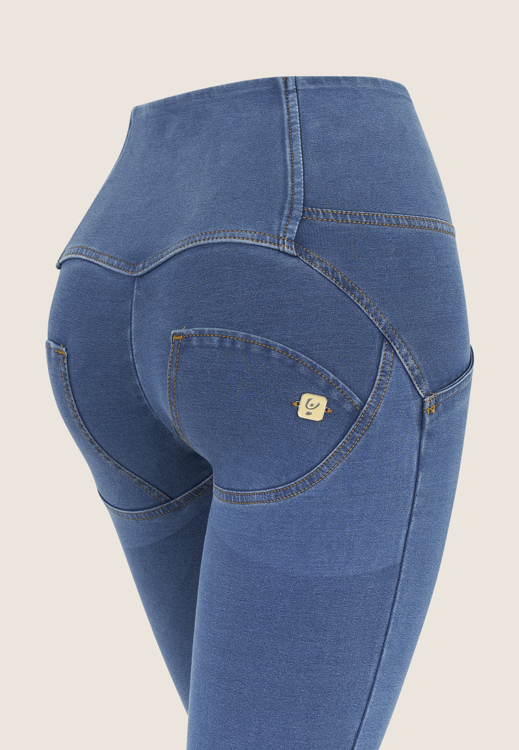 WRUP4BHC002ORG_J4Y_-_WWR_L 3