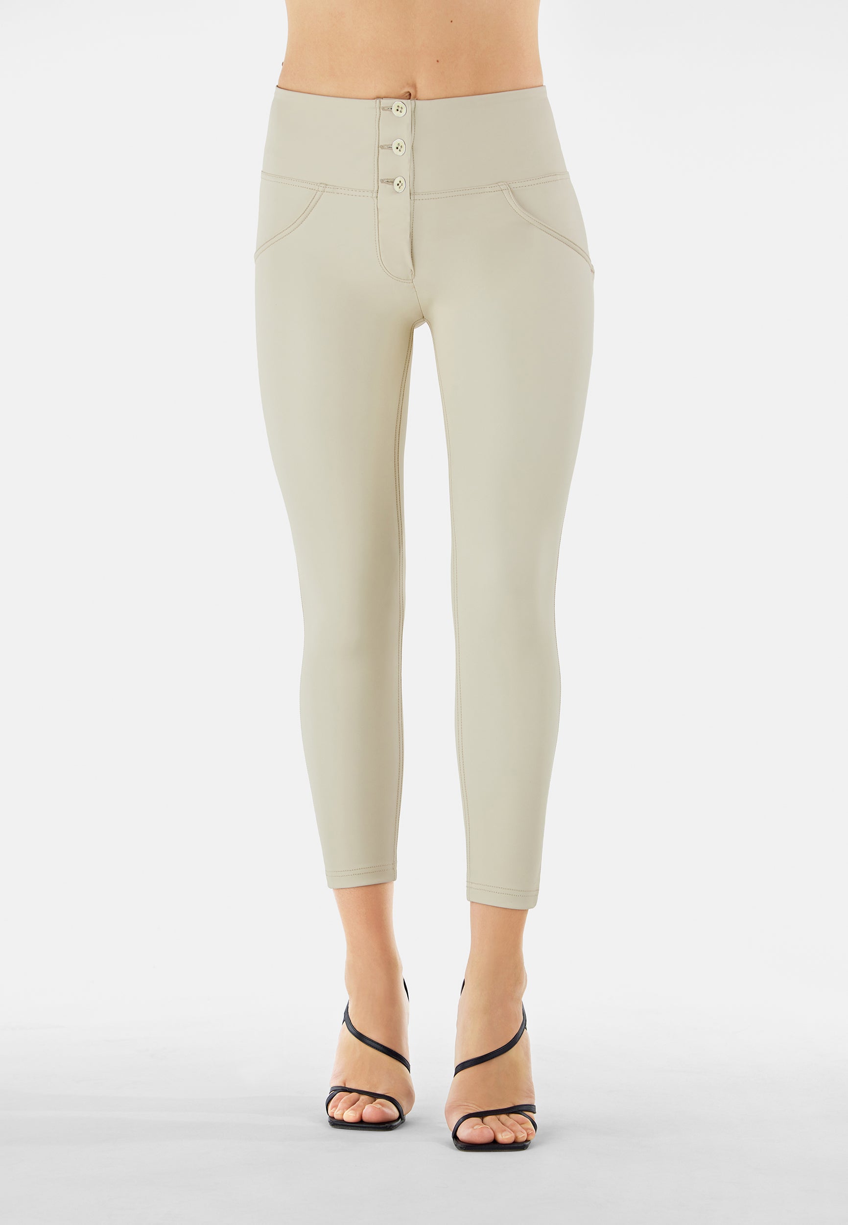 WRUP4BHC006PREC_Z106_-_WWR_L 3