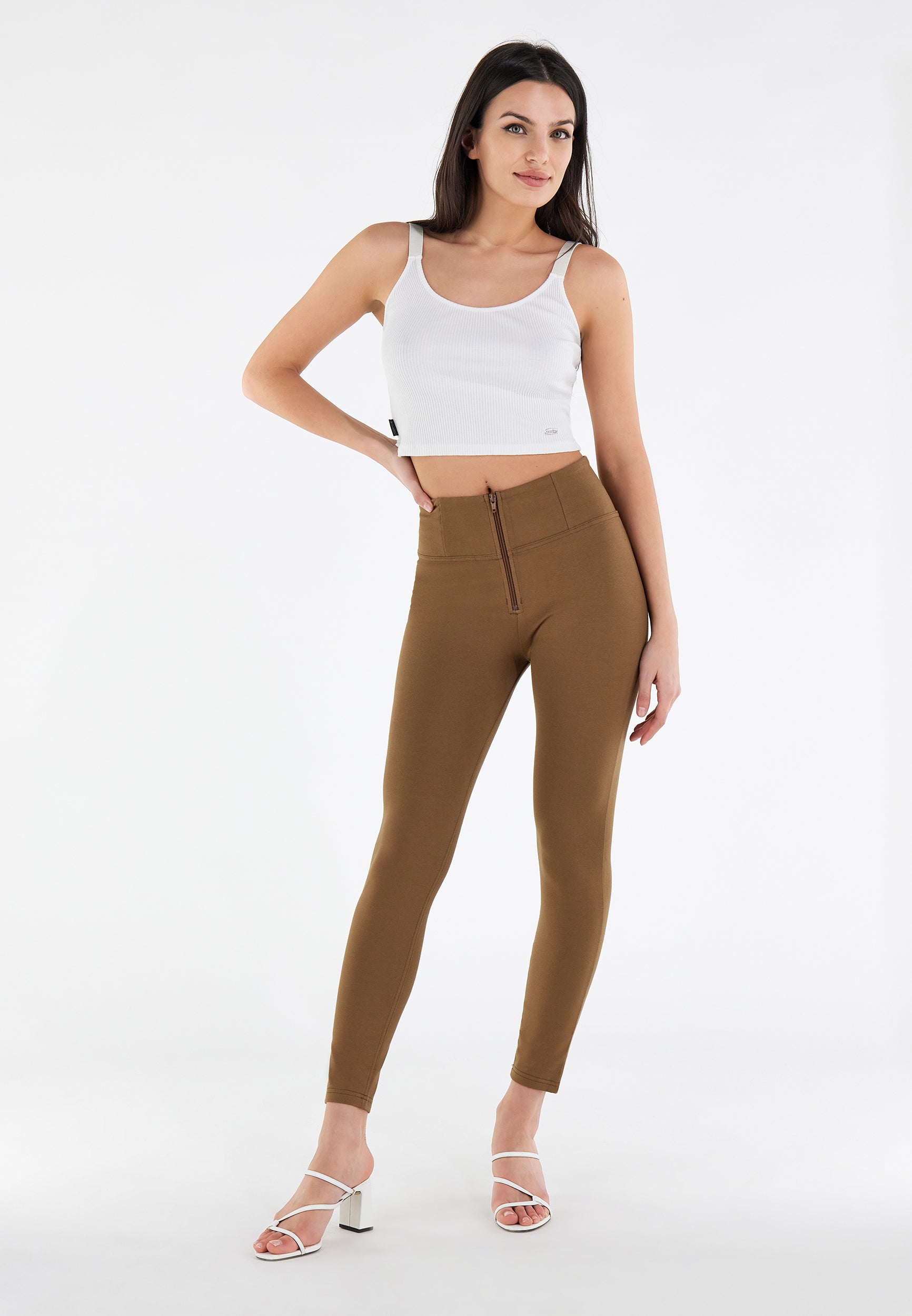 WRUP4HC001ORG_M28_-_WWR_L 1