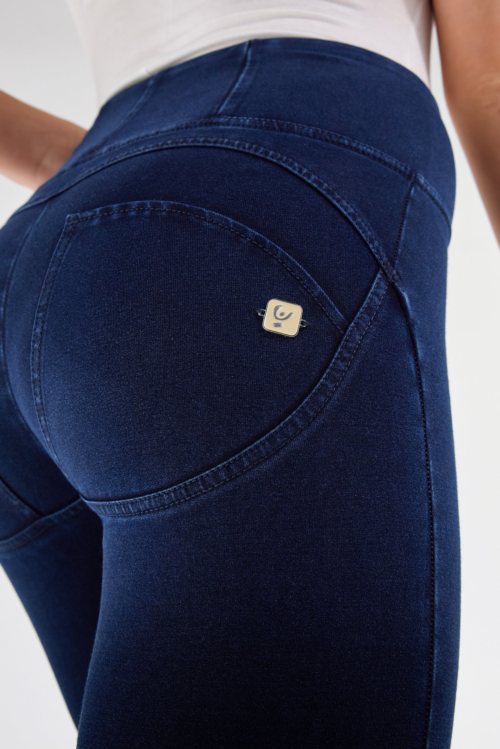 WRUP4HC002_J0B_-_WWR_L 4