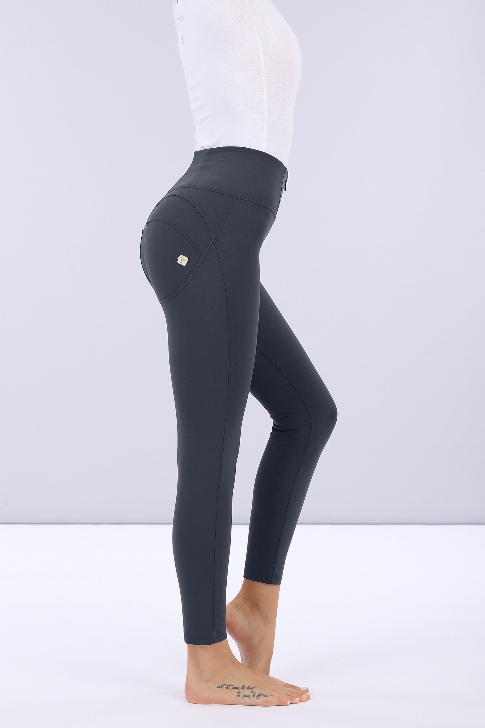 WRUP4HC005_B94_-_WWR_L 2