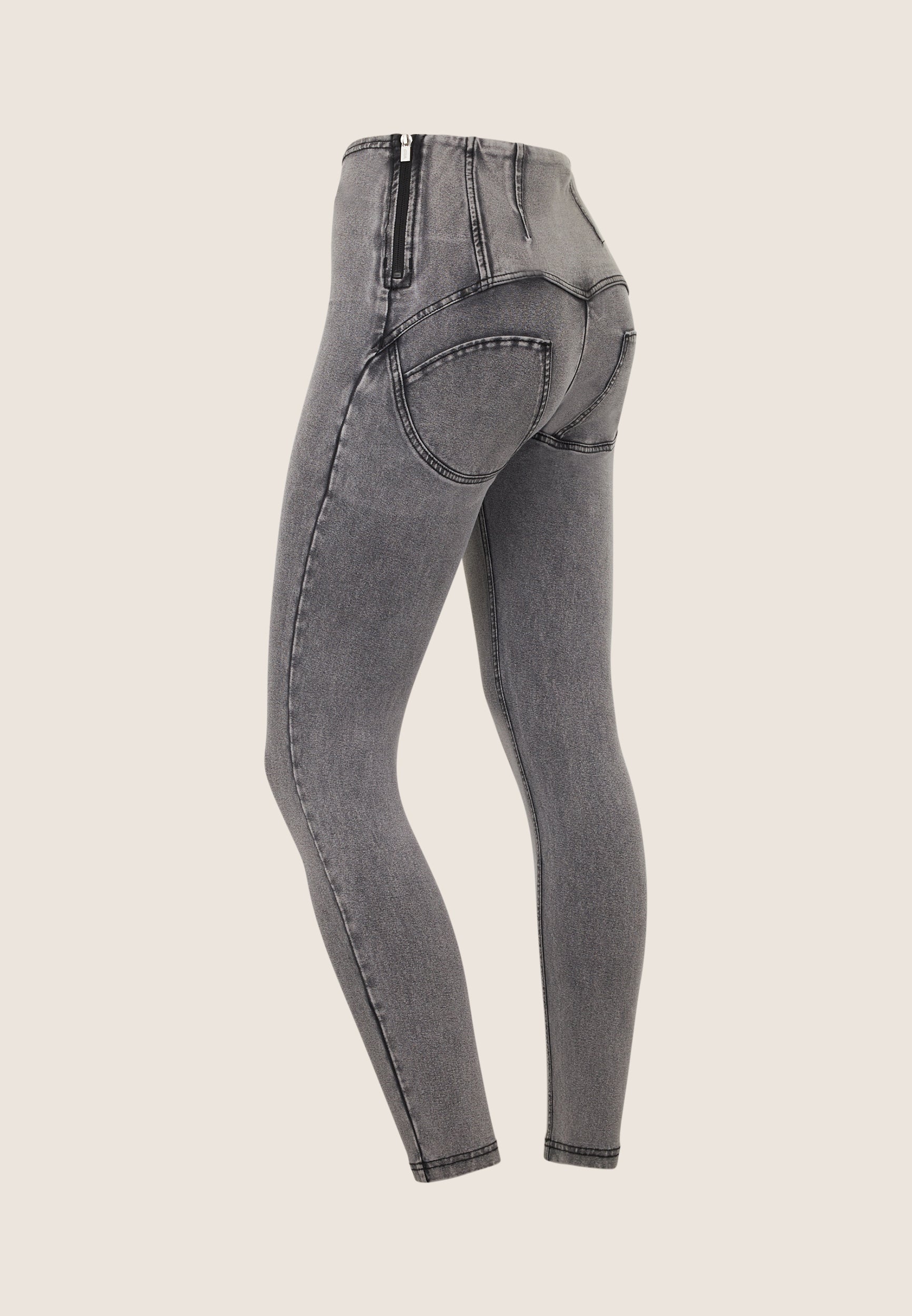 WRUP4HS2504_J3N_-_WWR_XXS 2