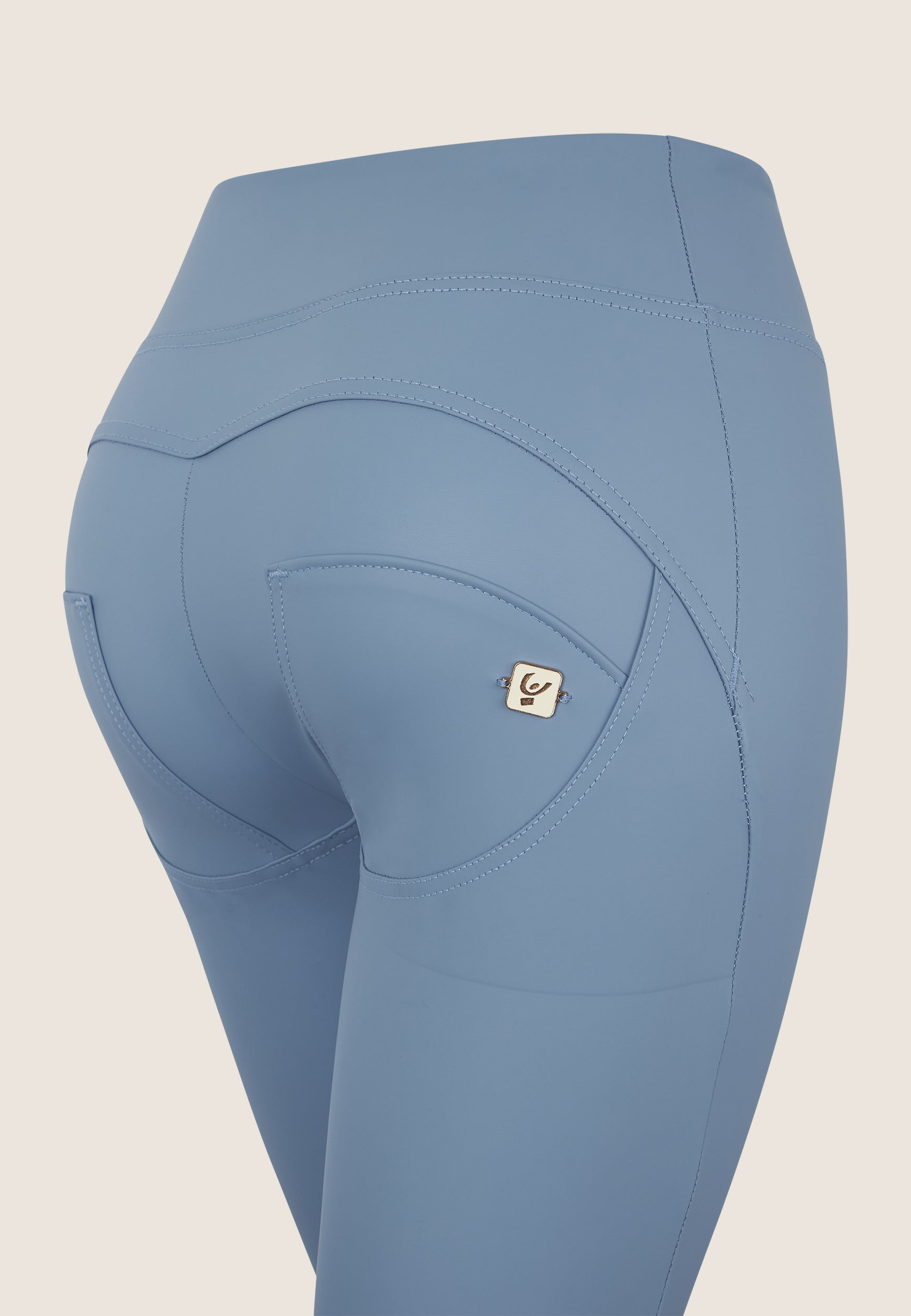 WRUP4HS2527_C65_-_WWR_XS 3