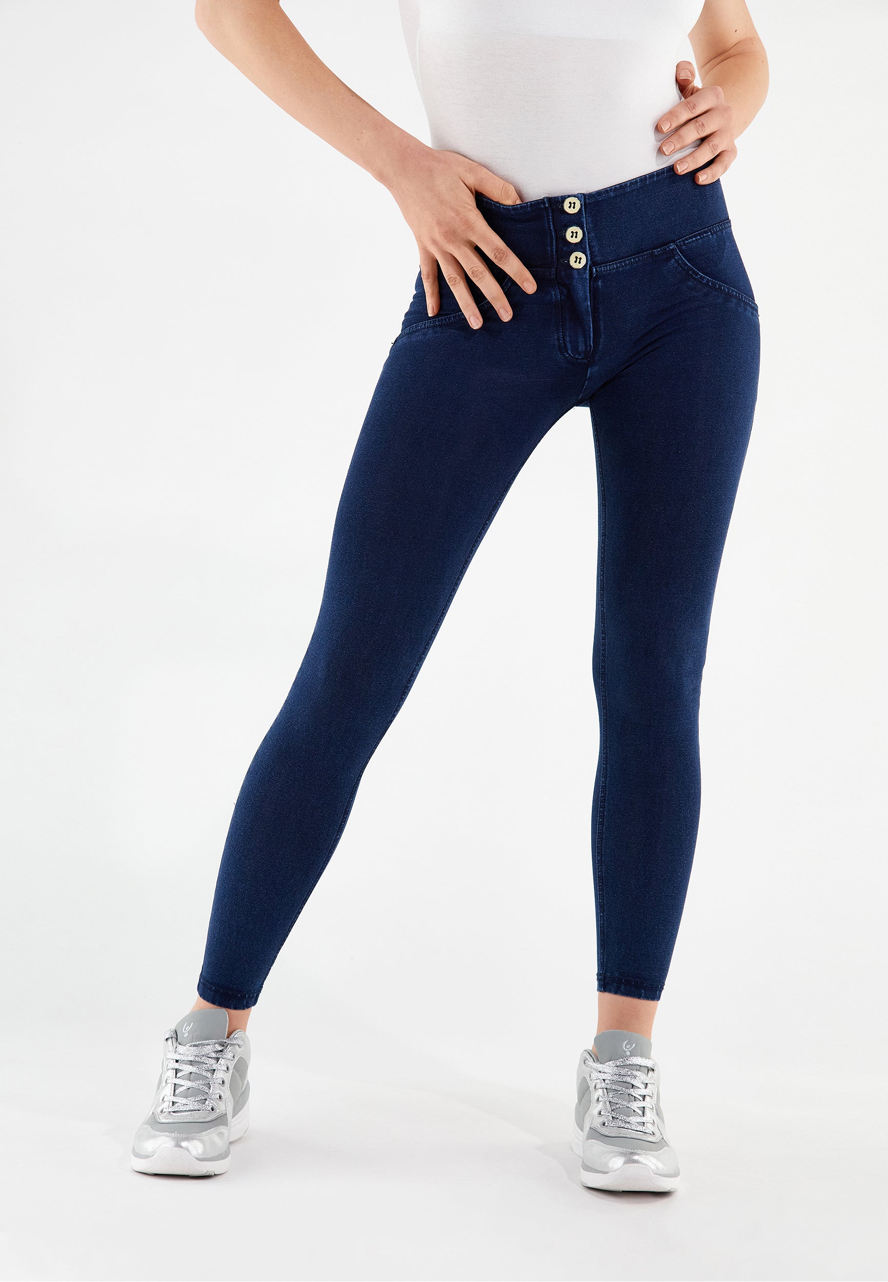 WRUP4MC002_J0B_-_WWR_L 3