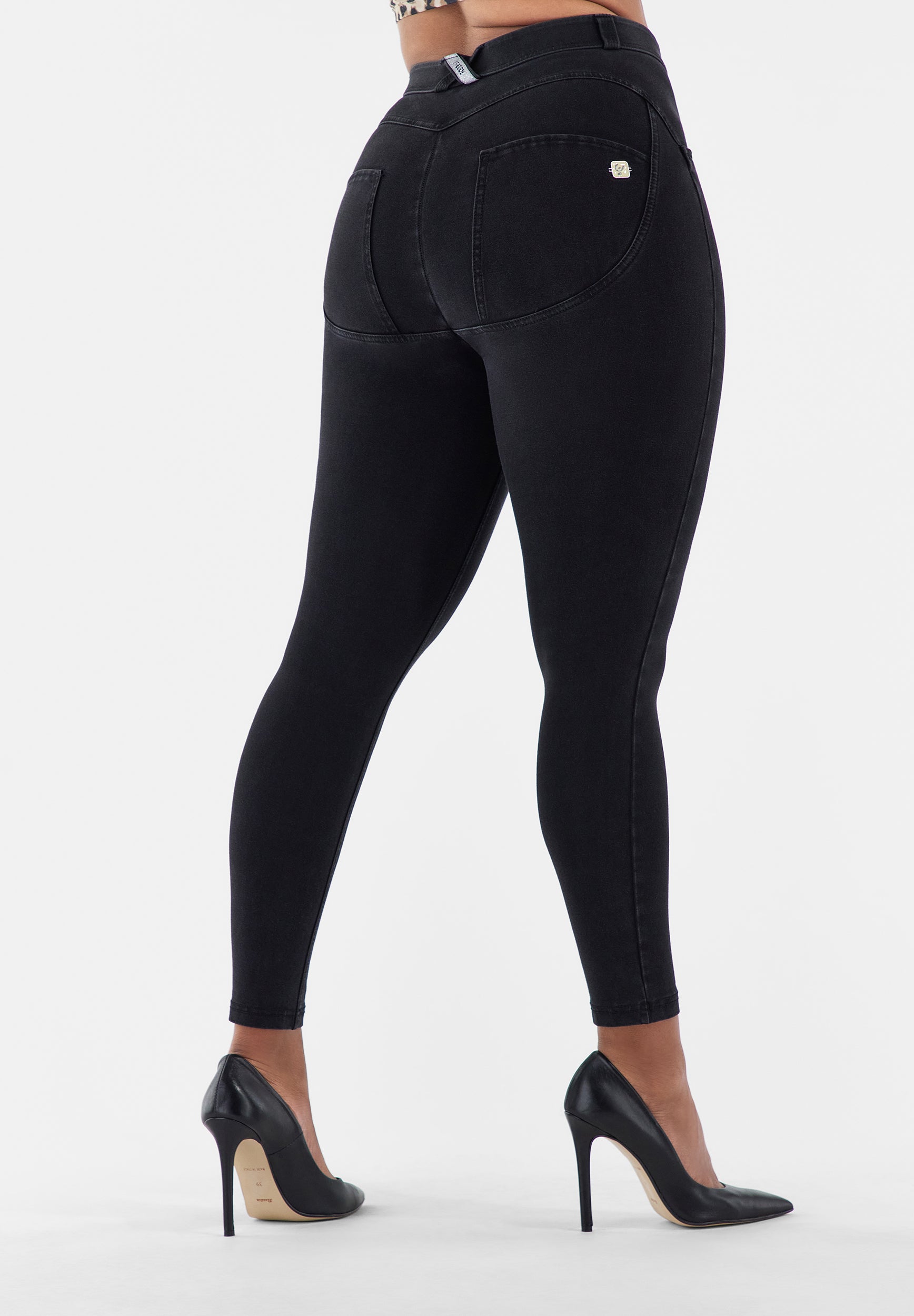 WRUP4RC002NS_J7N_-_WWR_XS 4