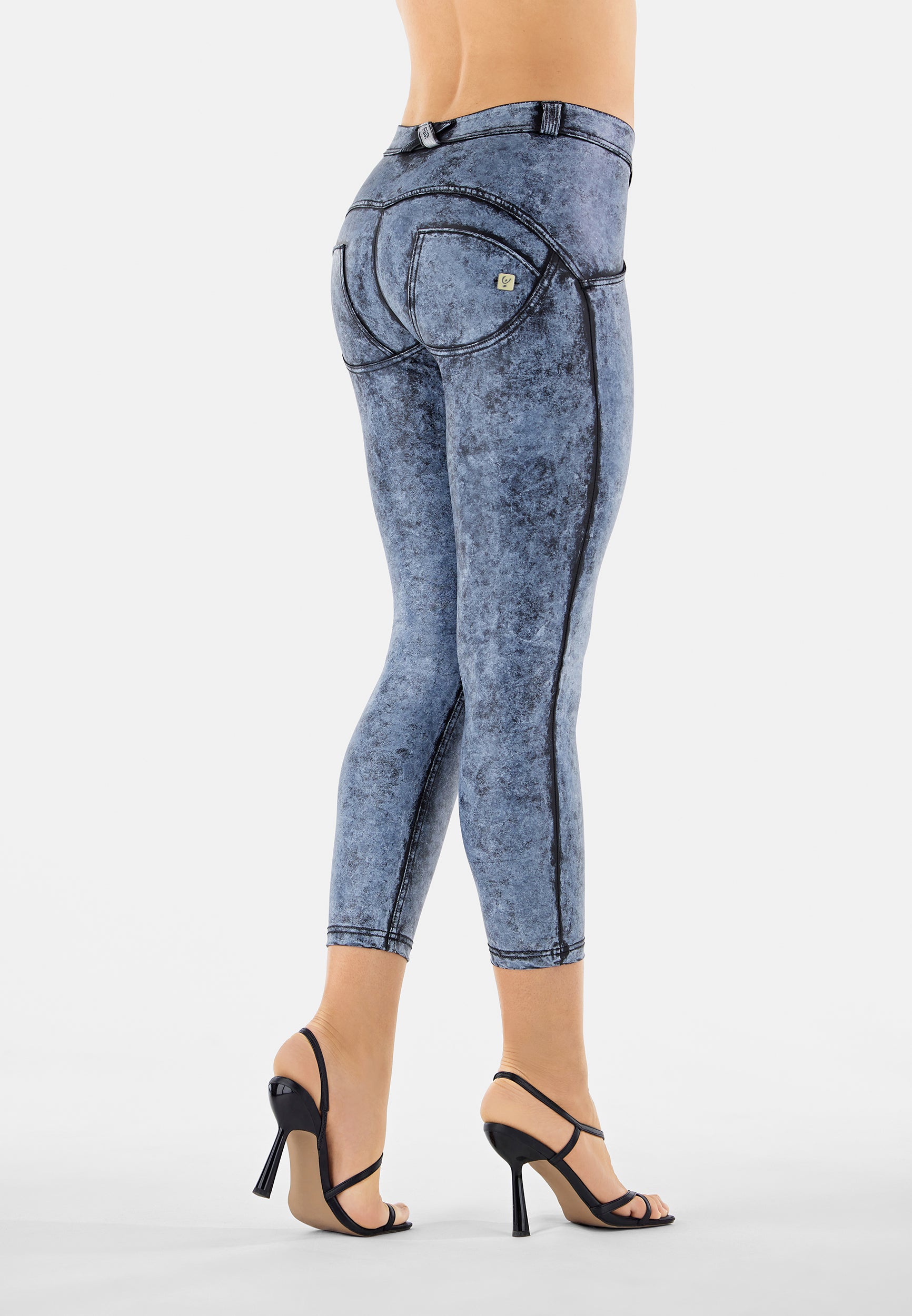 WRUP4RF242_LJ1_-_WWR_XS 2