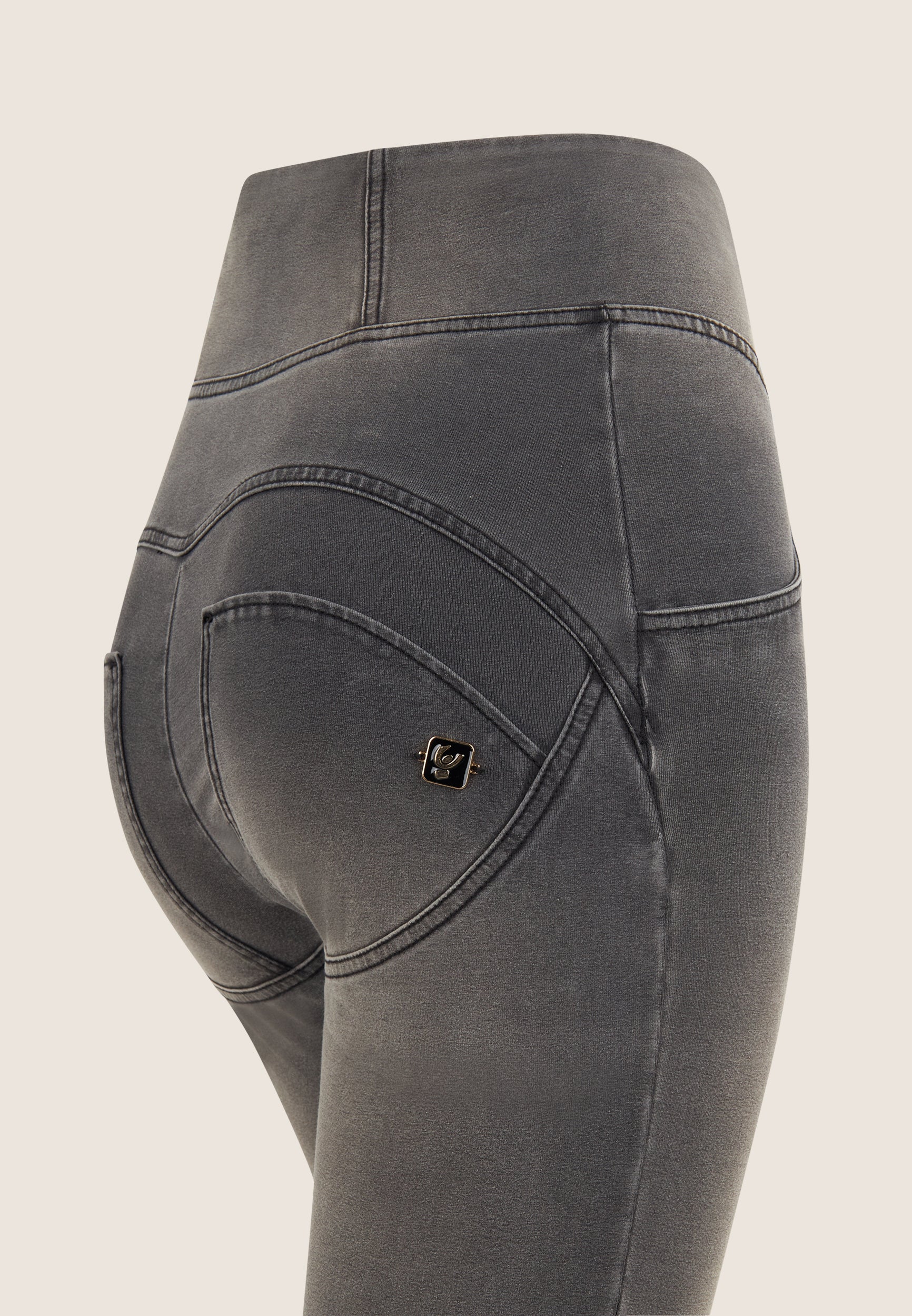 WRUP4SHF413_J125N_-_WWR_XS 8