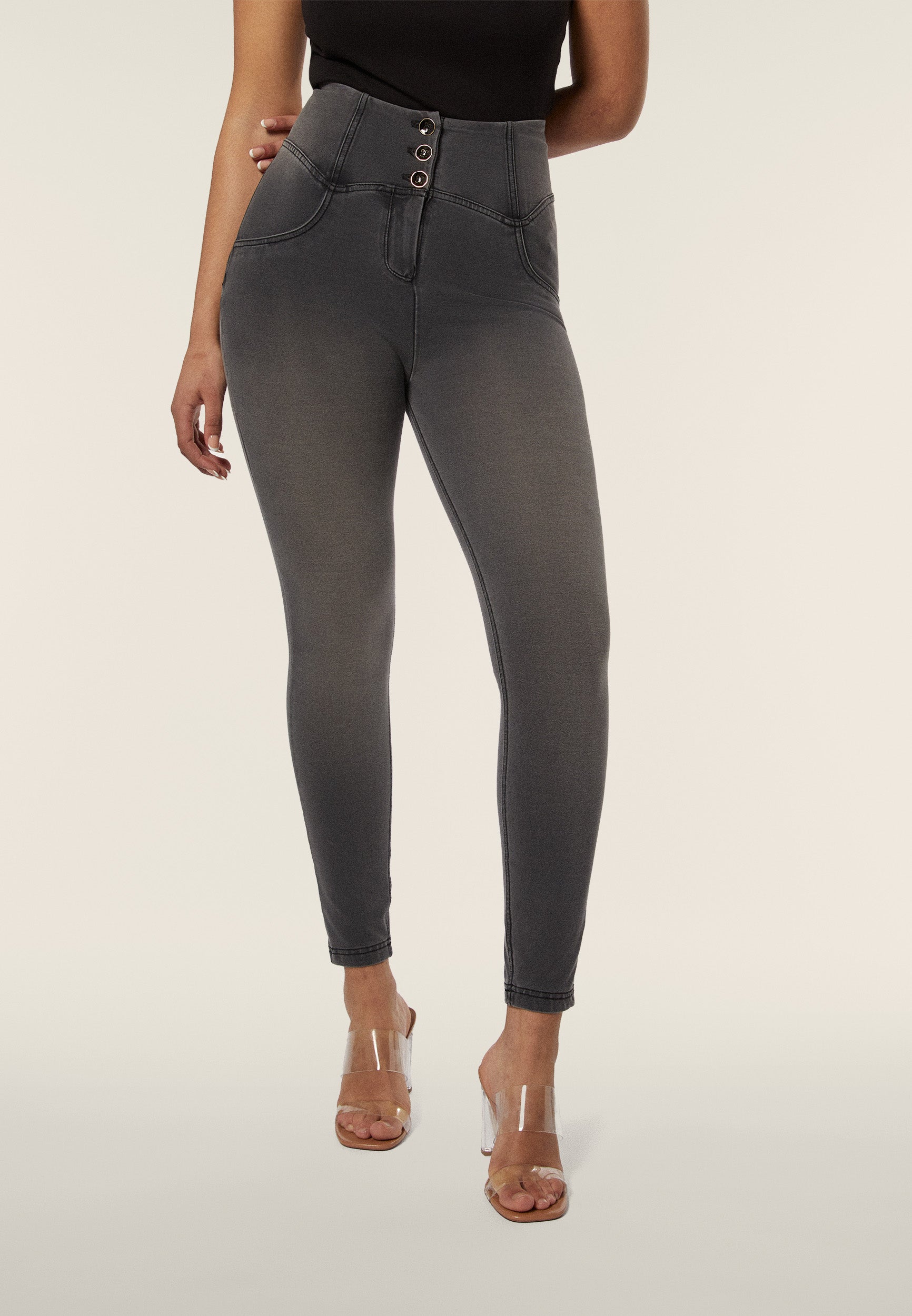 WRUP4SHF413_J125N_-_WWR_XS 2