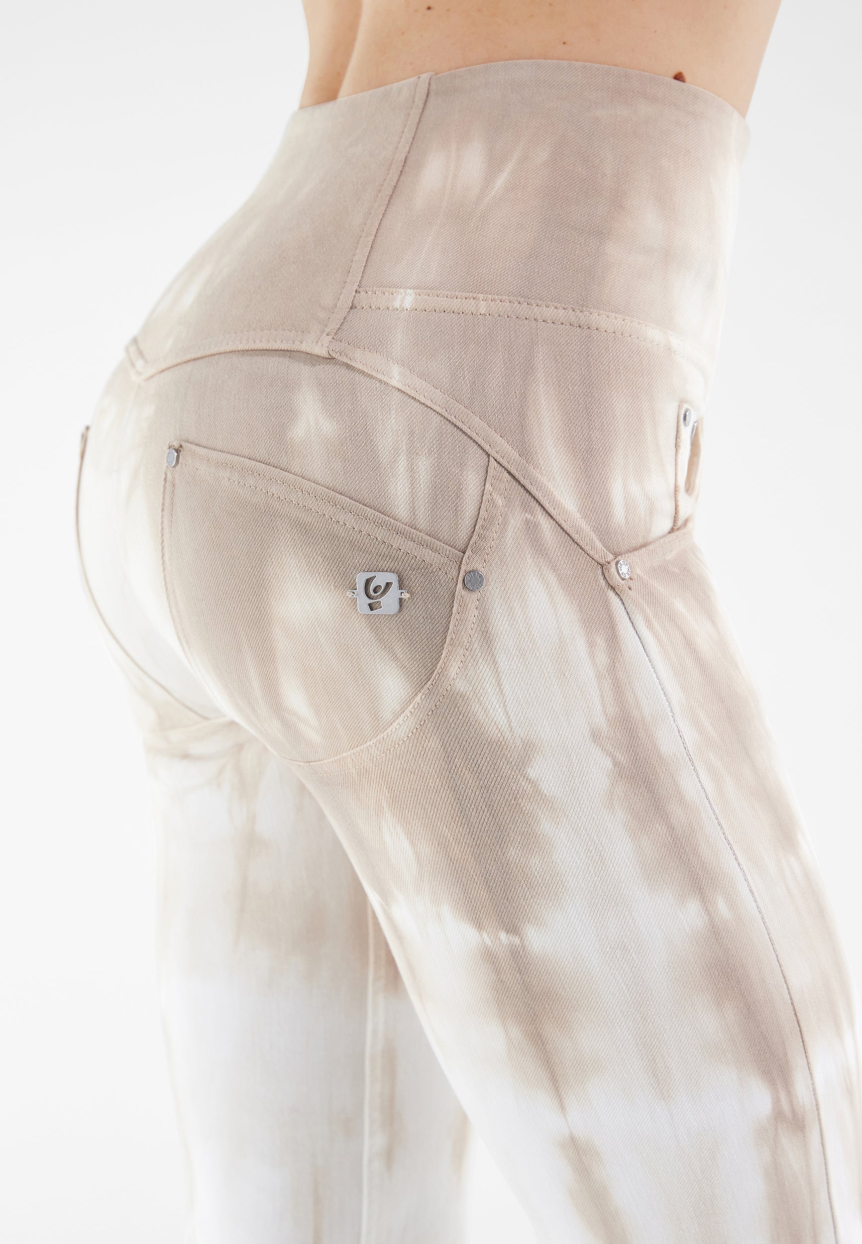 WRUPSNUG14HS325_MC9_-_WWR_S 4