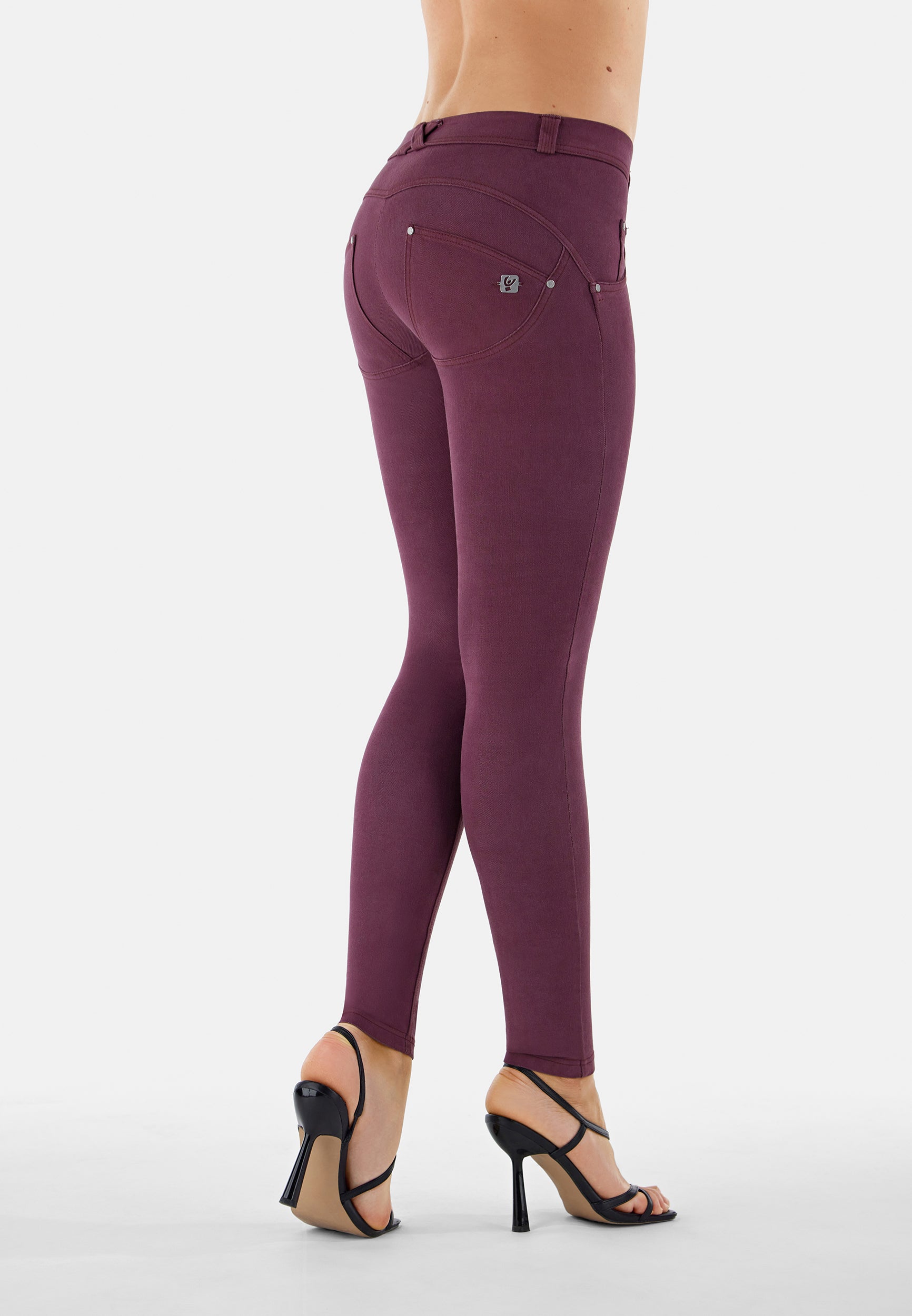 WRUPSNUG1RC017_E74_-_WWR_XS 2