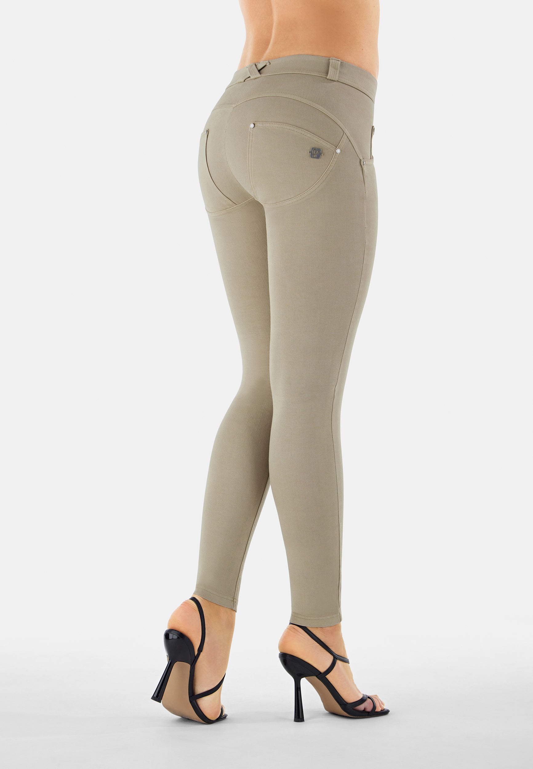 WRUPSNUG1RC017_Z109_-_WWR_XXS 2