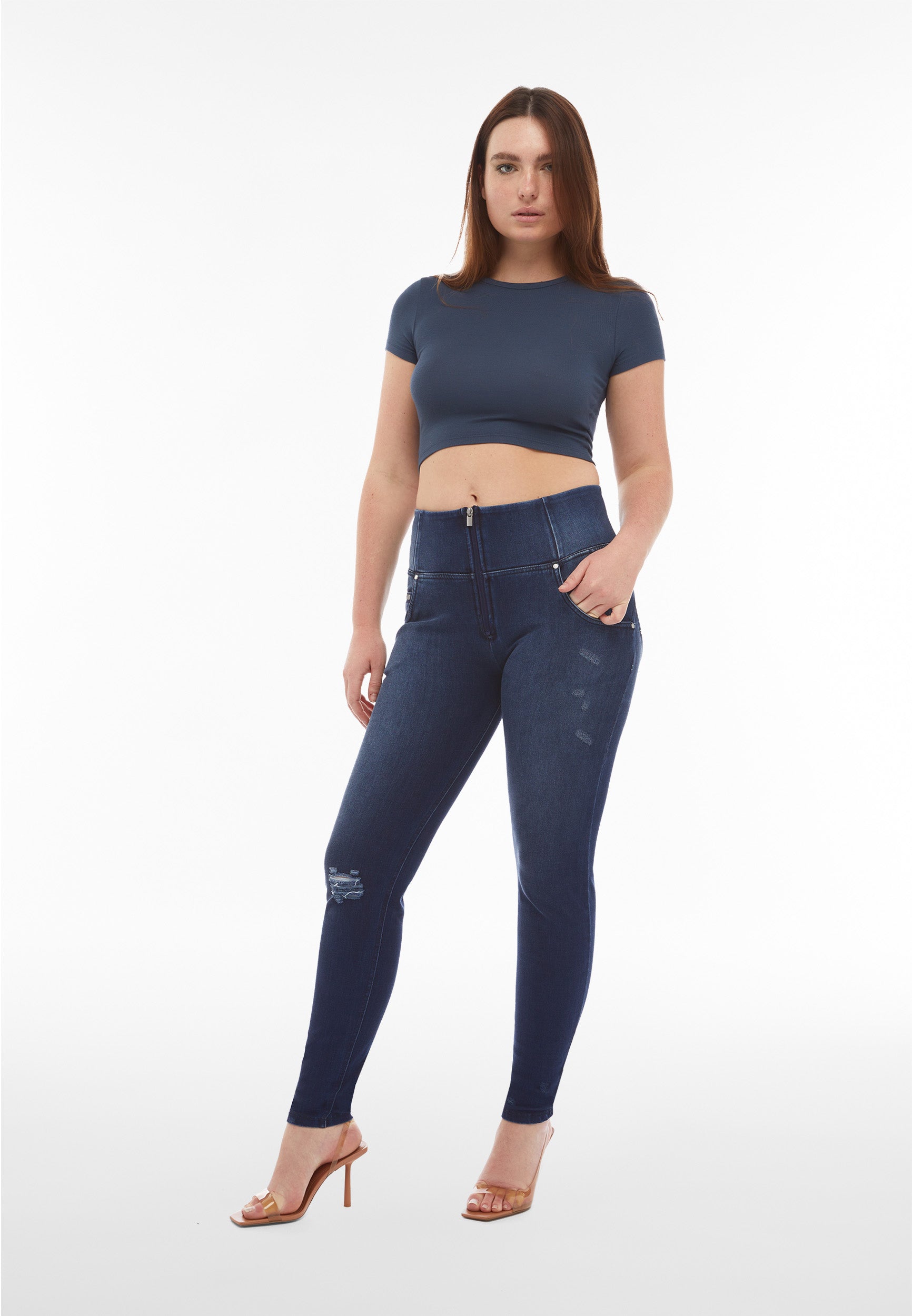 WRUPSNUG2HS284_J0B_-_WWR_S 1