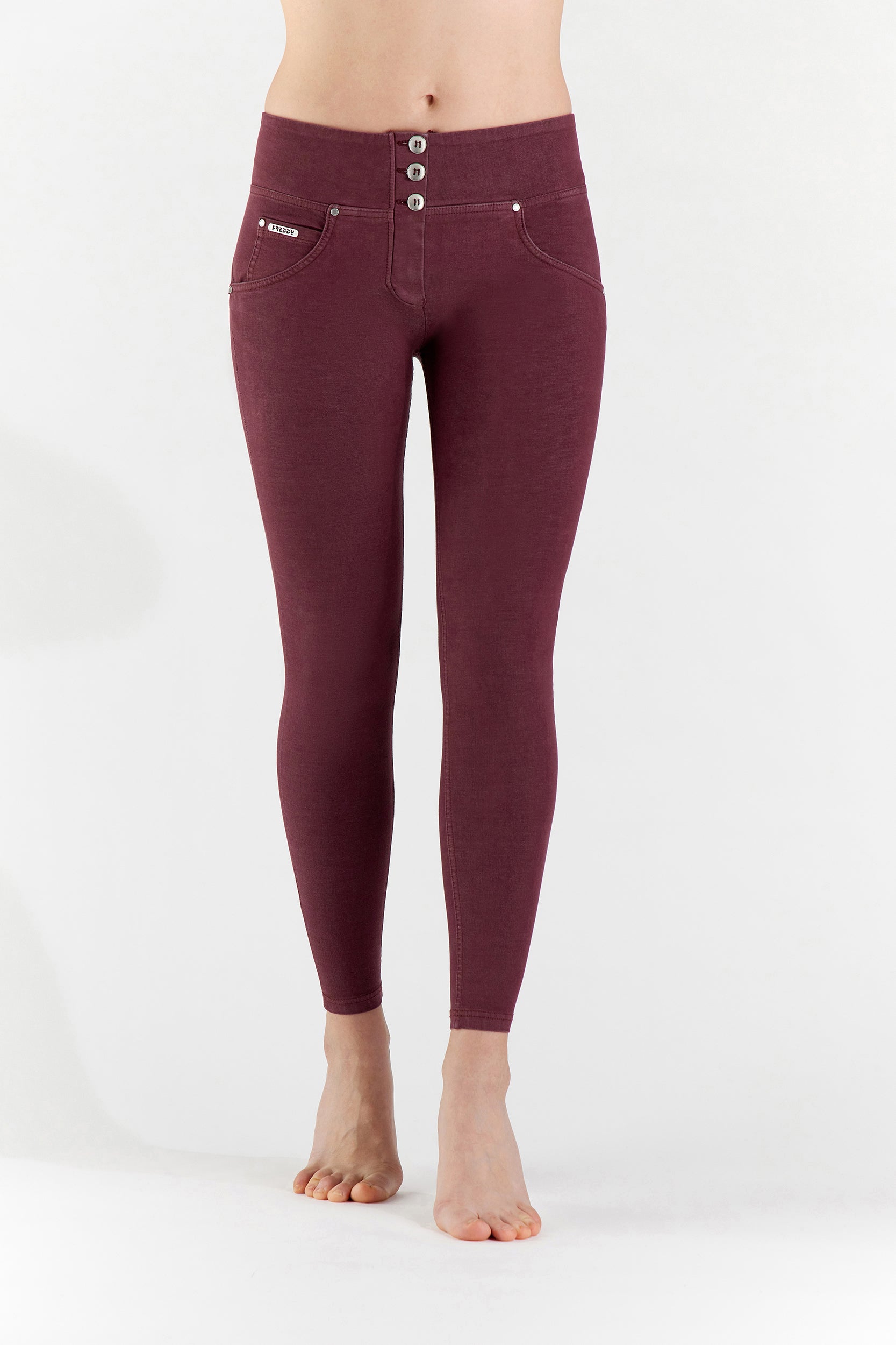 WRUPSNUG2MC017_E74_-_WWR_S 3