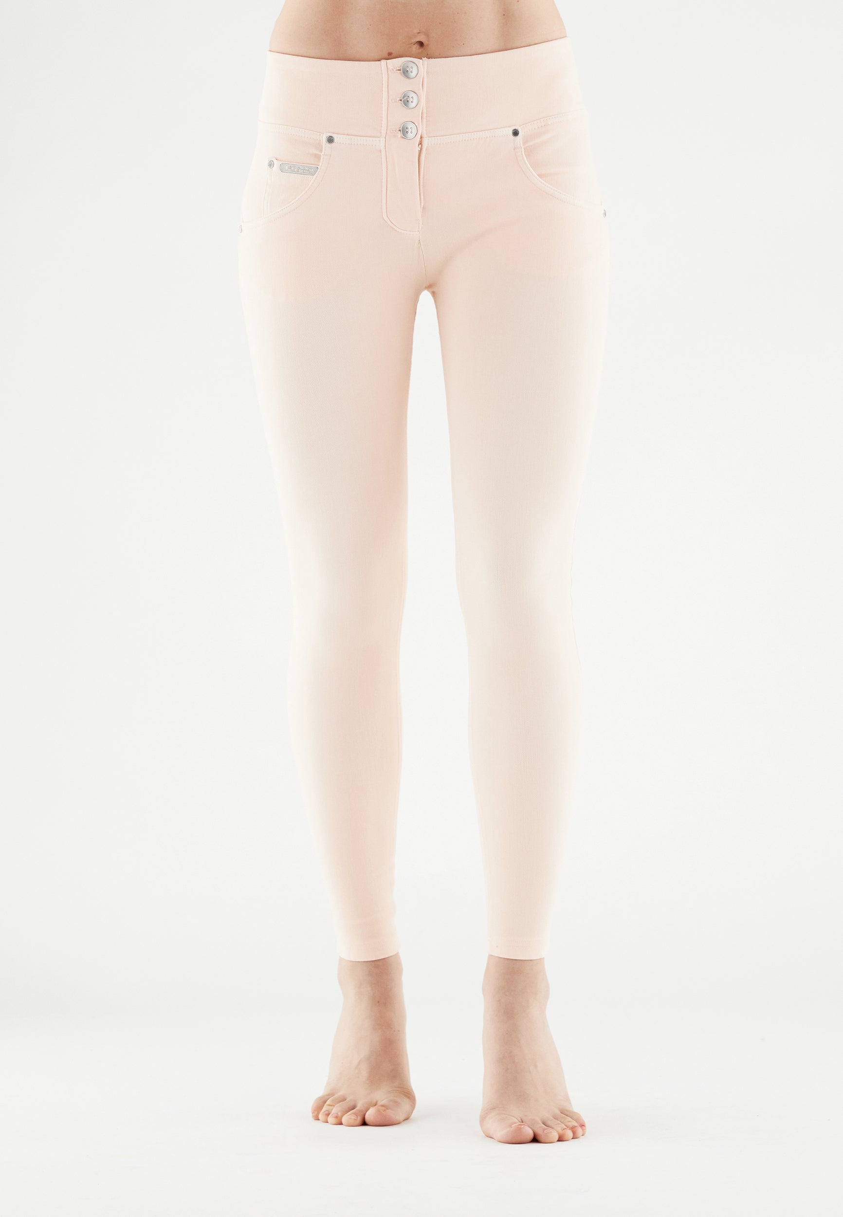 WRUPSNUG2MC017_P115_-_WWR_M 3