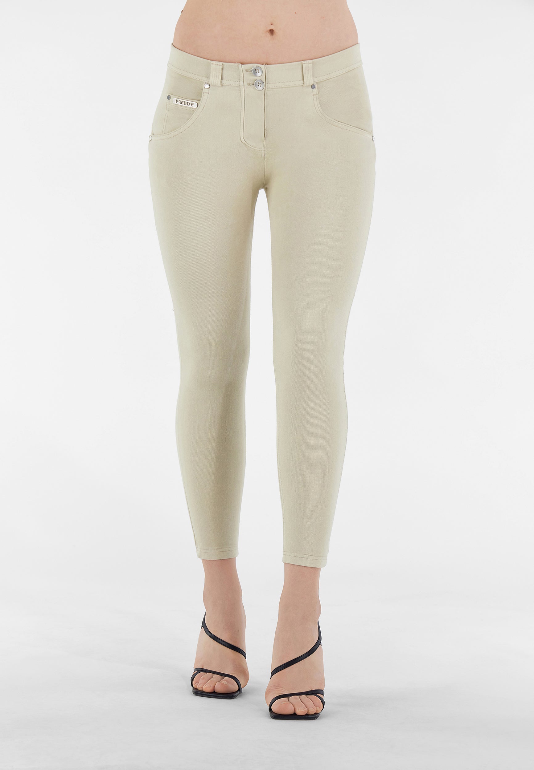 WRUPSNUG4RC017_Z106_-_WWR_XS 3