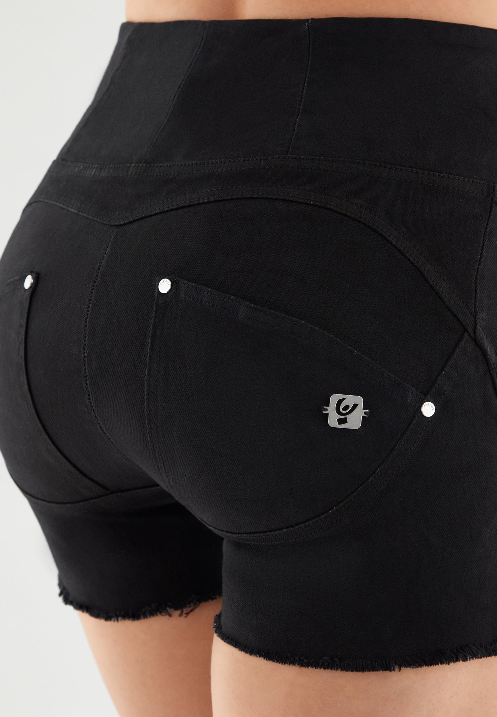 WRUPSNUG9HS251_N_-_WWR_L 4