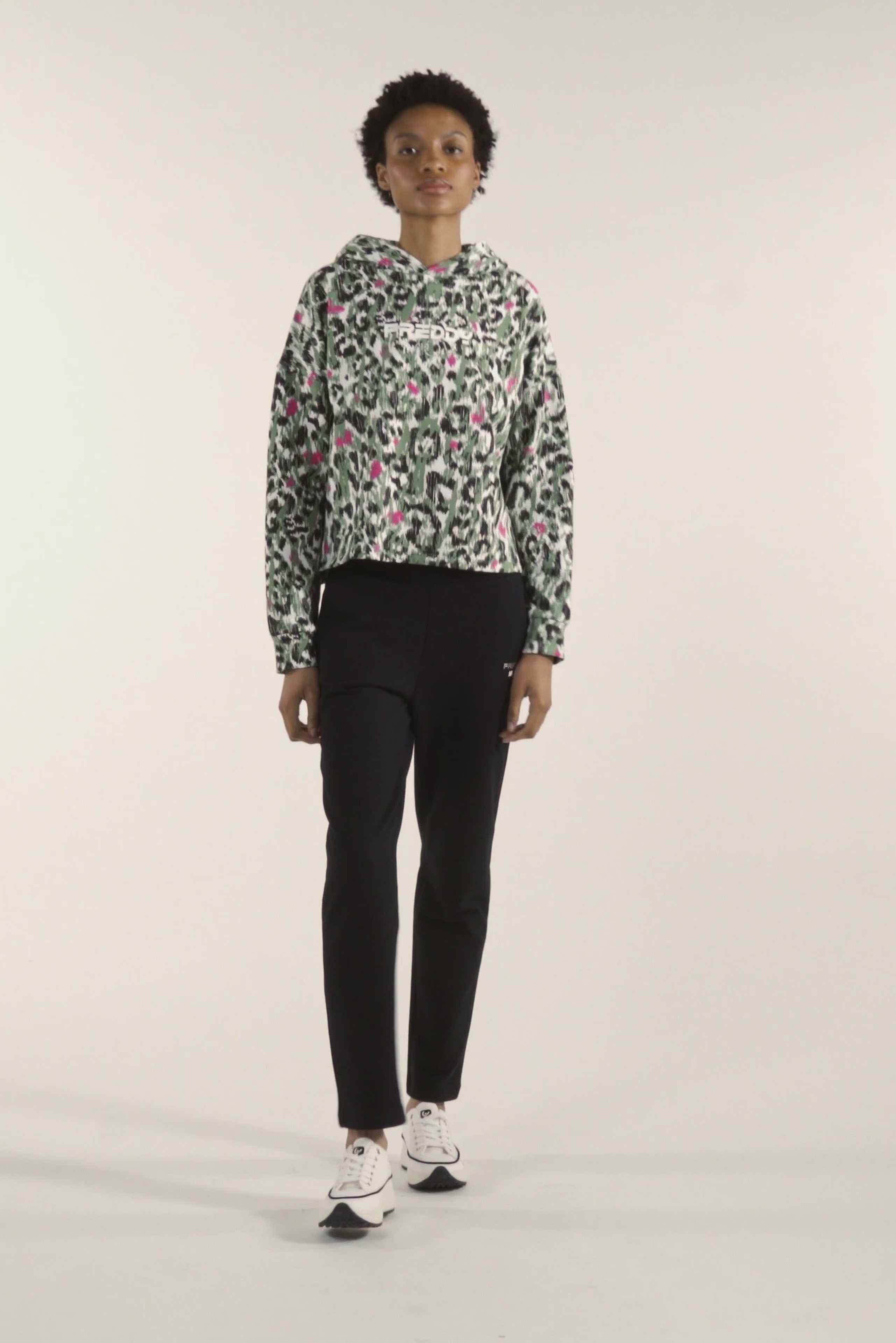 F4WMVS1C_ANI97_-_W_XS 8