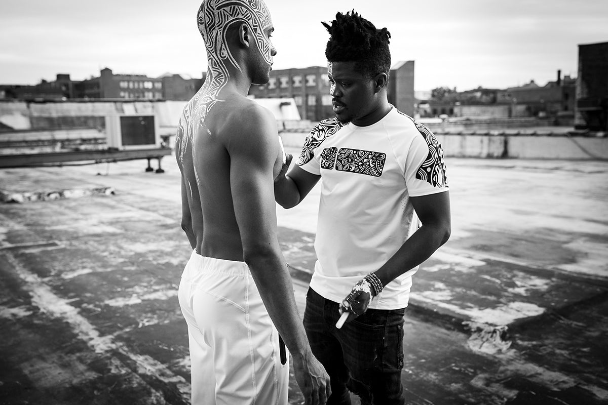 Freddy si ispira all’arte africana con Laolu NYC