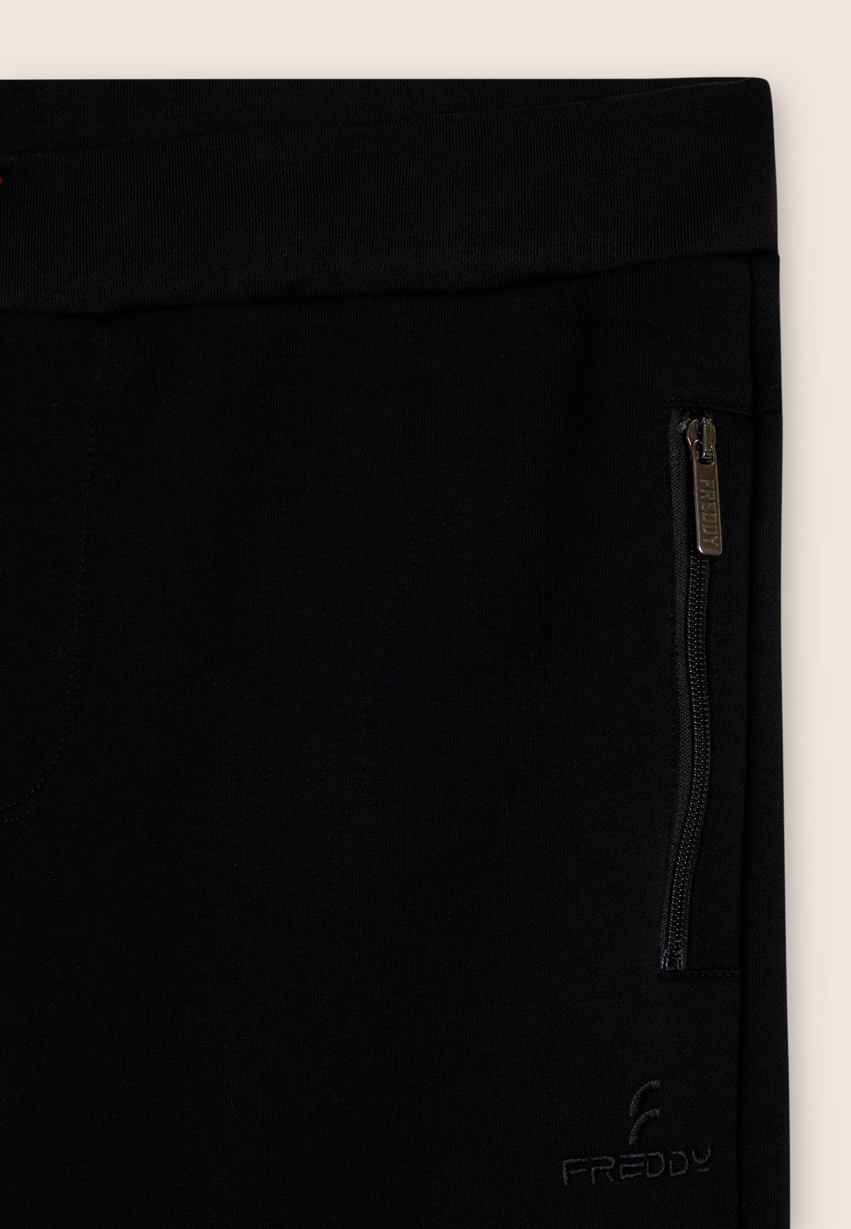Athletic trousers with zip pockets