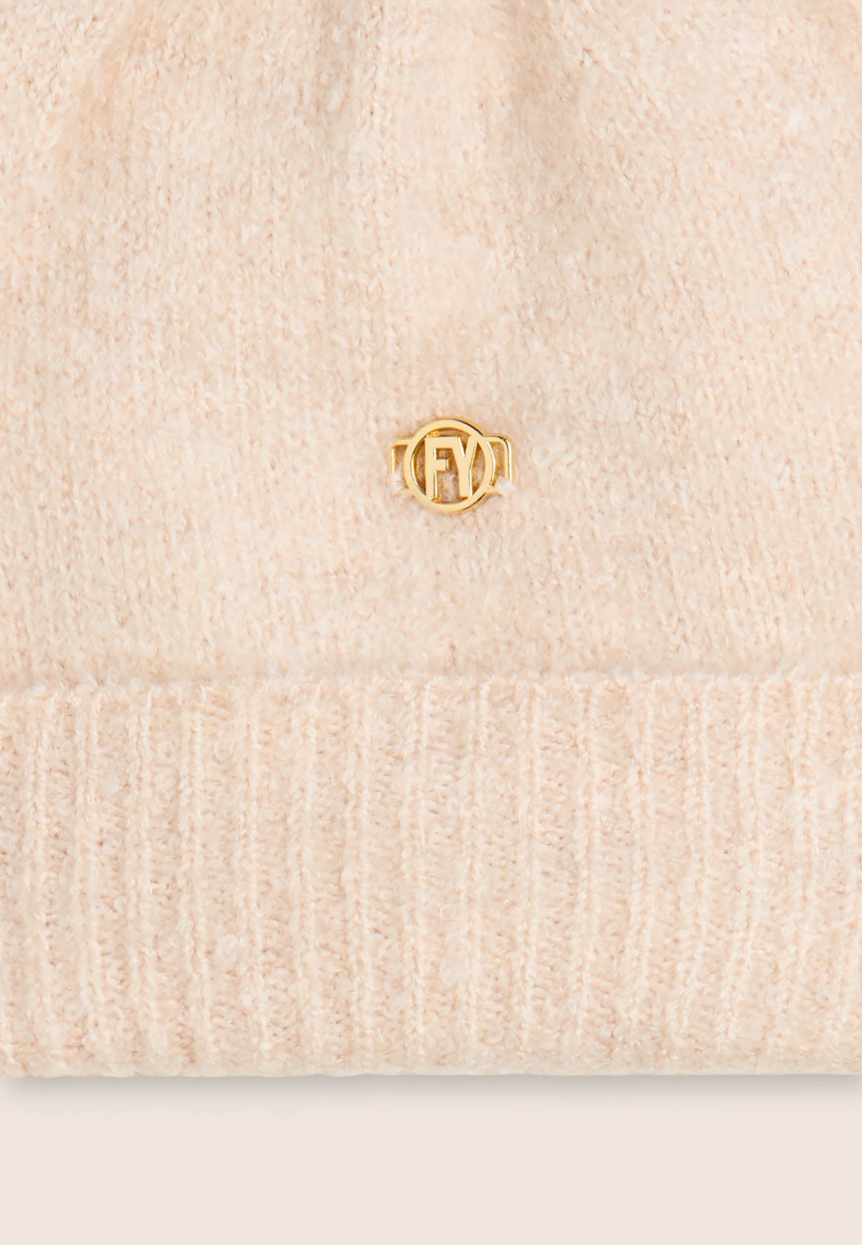 BEANIE-BOUCLE_Z102_-_6_U 3
