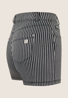 BLACK9RS206O1_J7N_-_W_XS 3