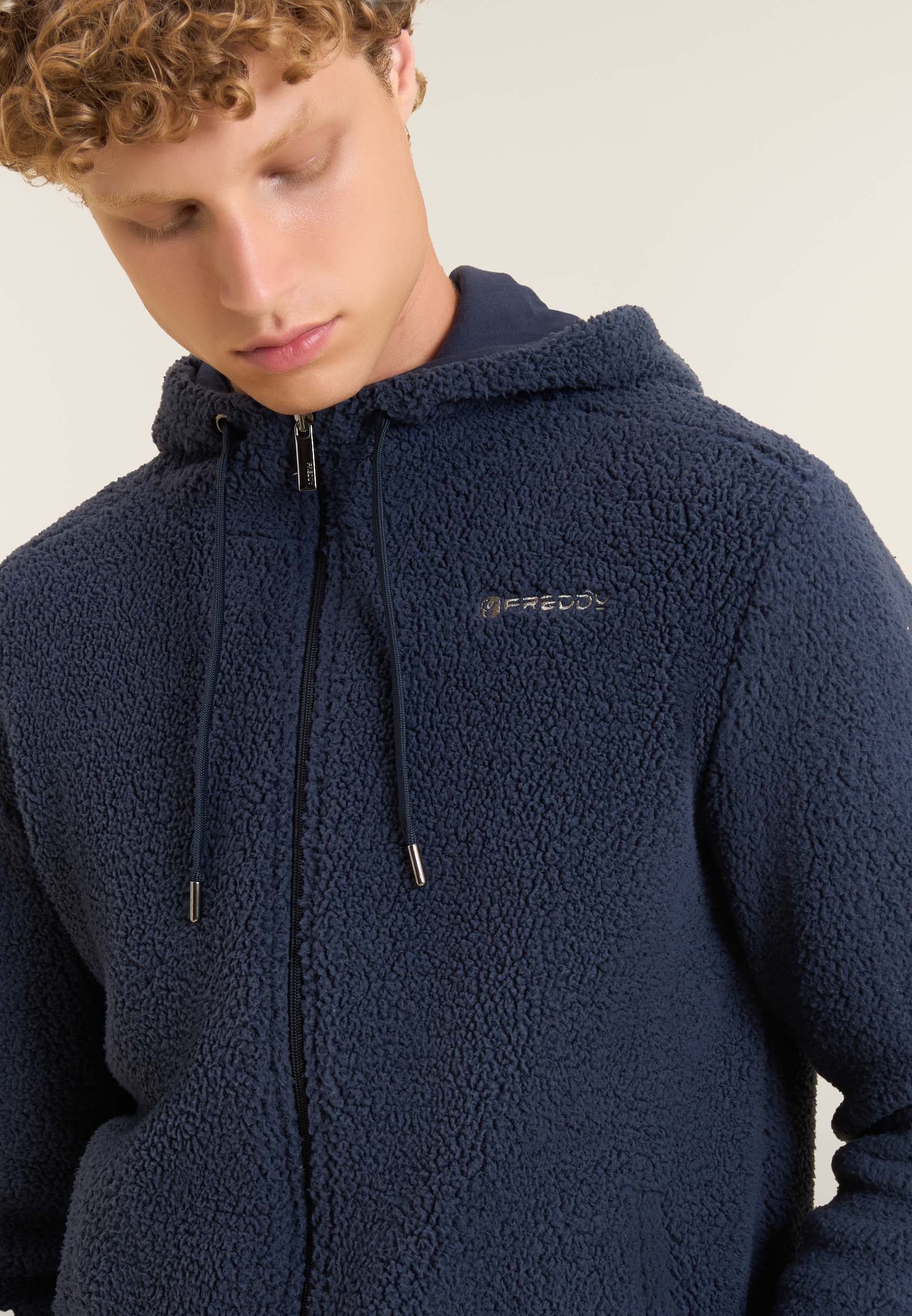 F25MESS8_B109_-_M_3XL 4