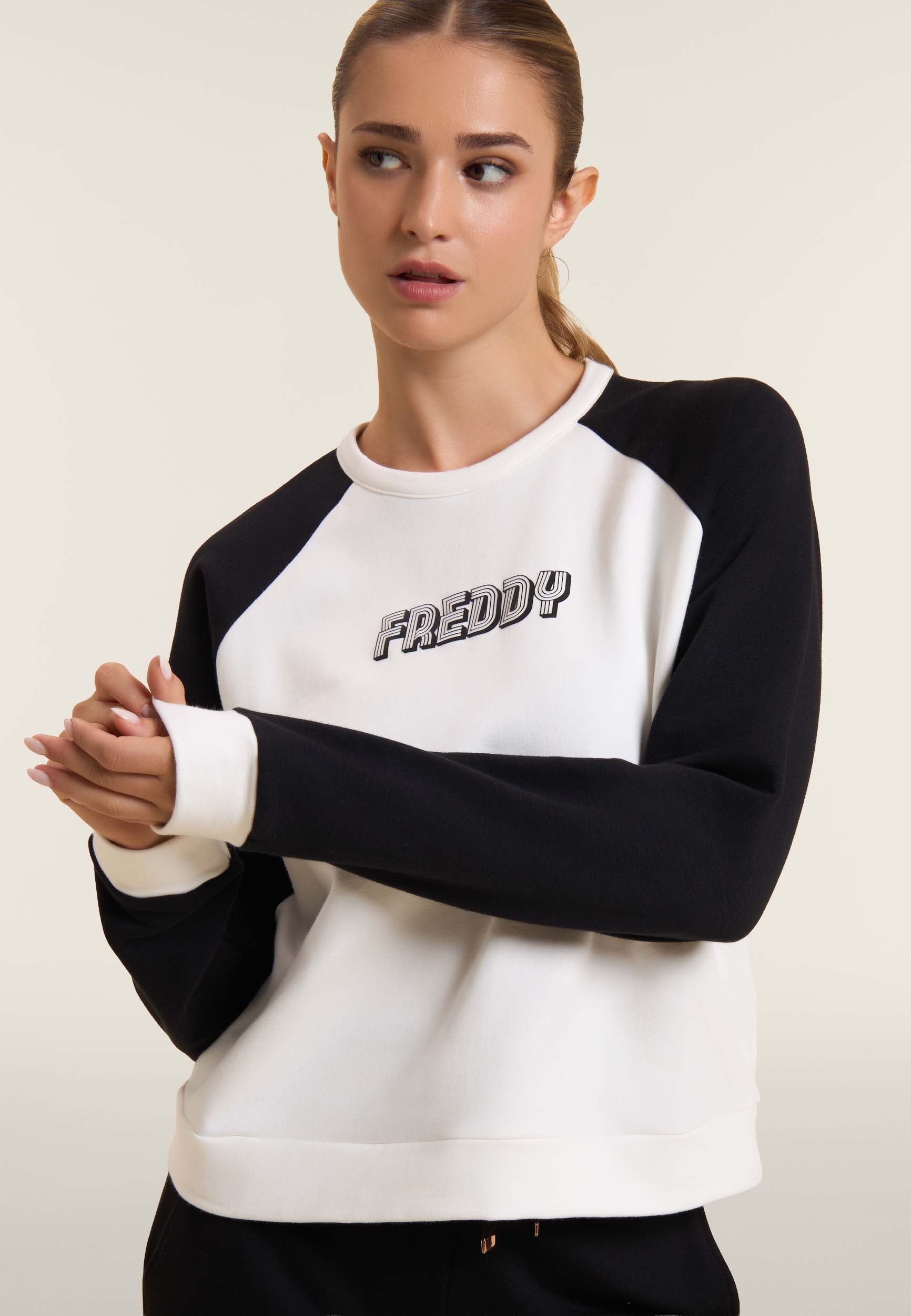 F25WTHERA_NW77_-_W_L 4