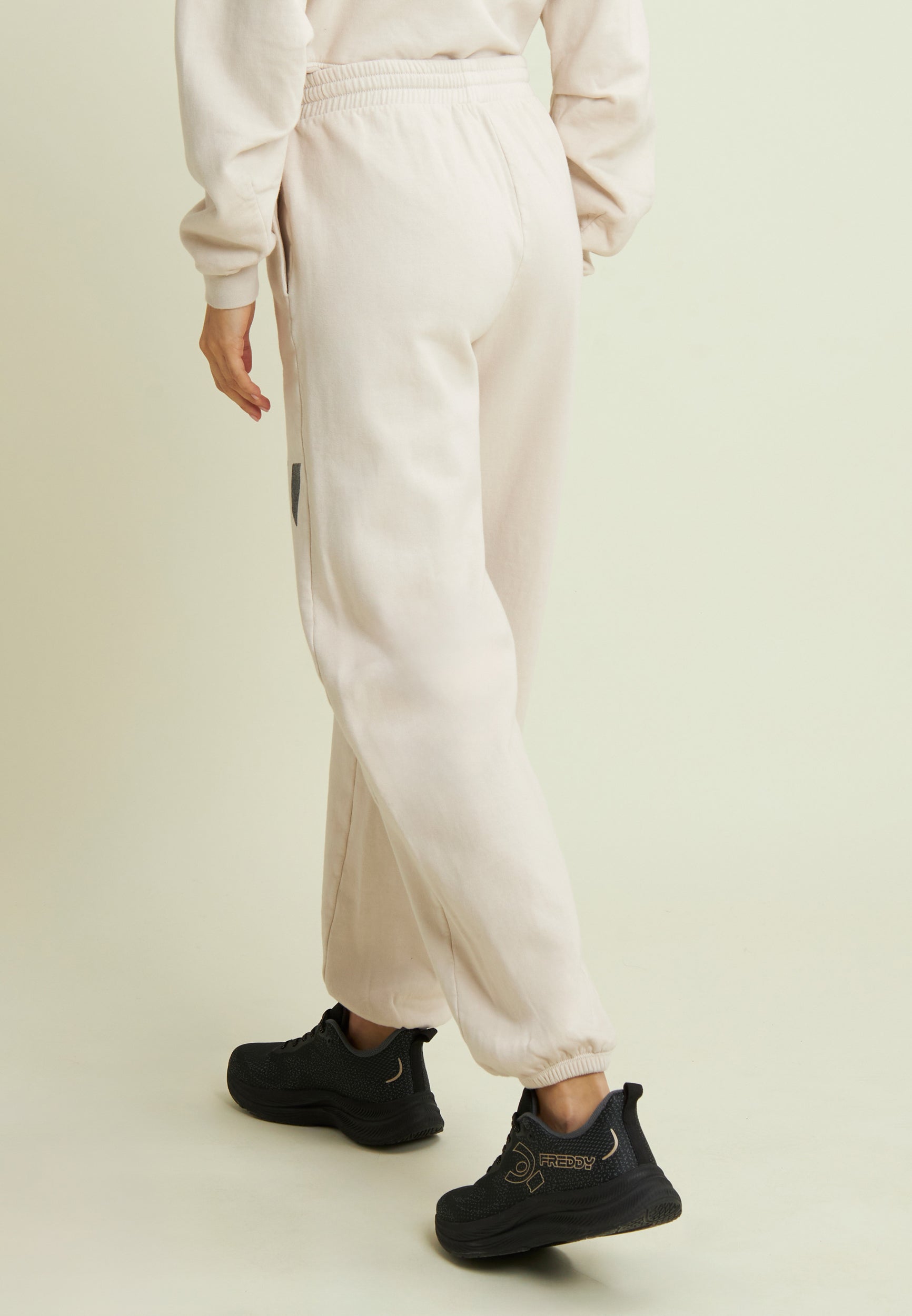 F25WUFP1_I42_-_W_L 3