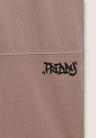 F25WUFP3_P127_-_W_L 3