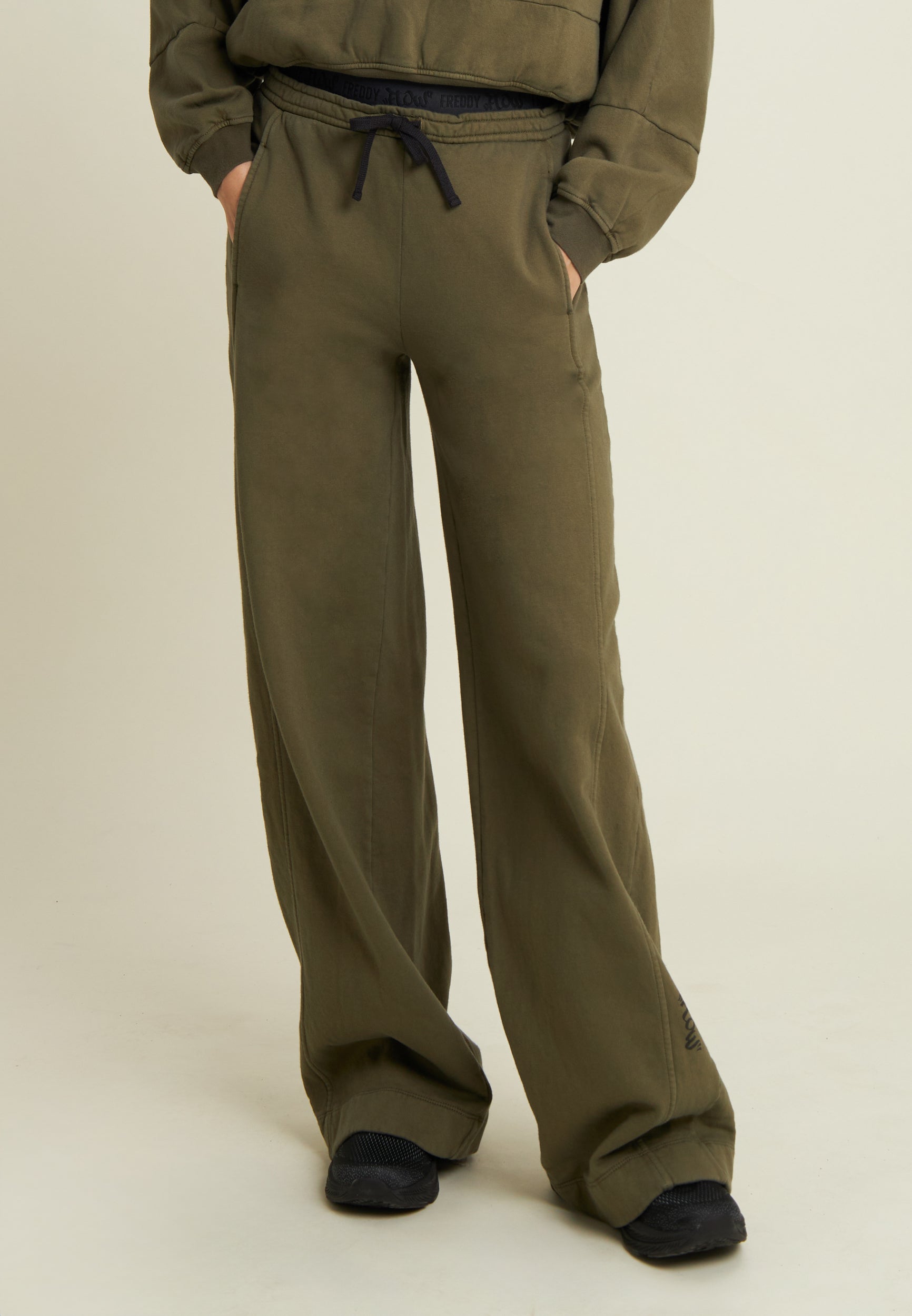 F25WUFP4_V74_-_W_L 2