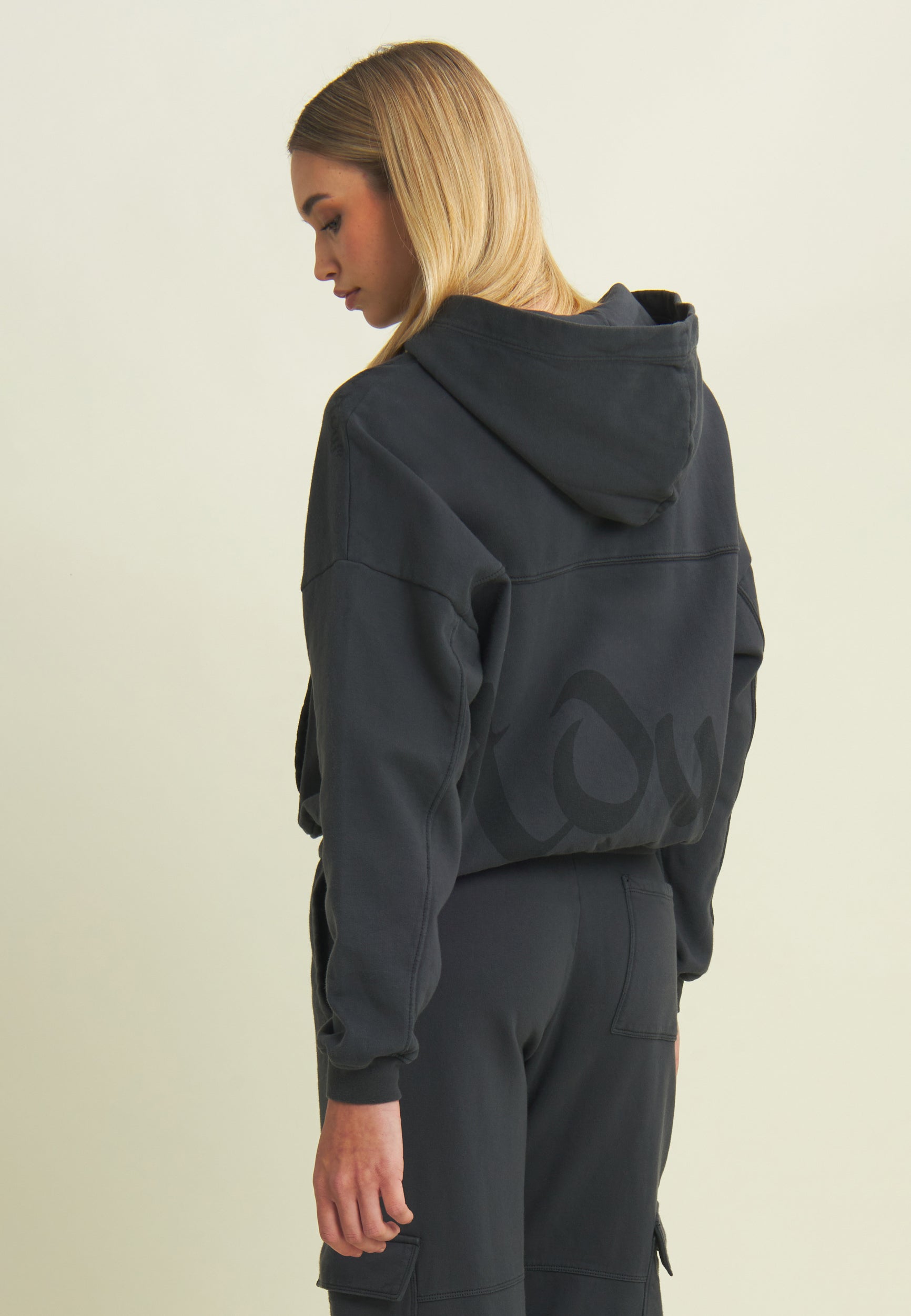 F25WUFS3_G104_-_W_L 3