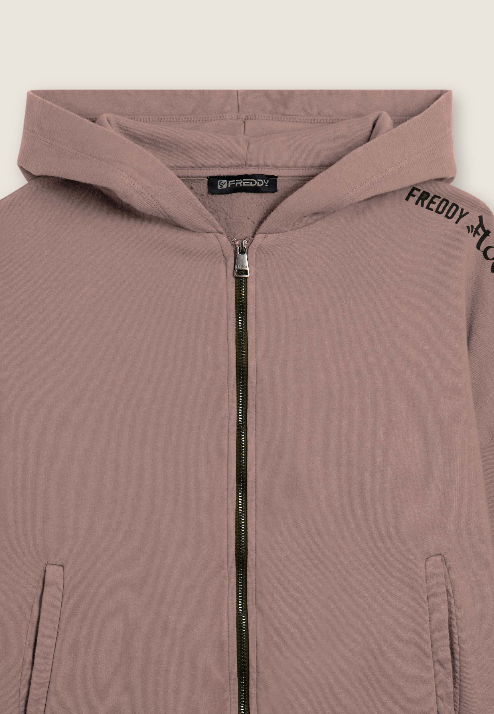 F25WUFS3_P127_-_W_L 3