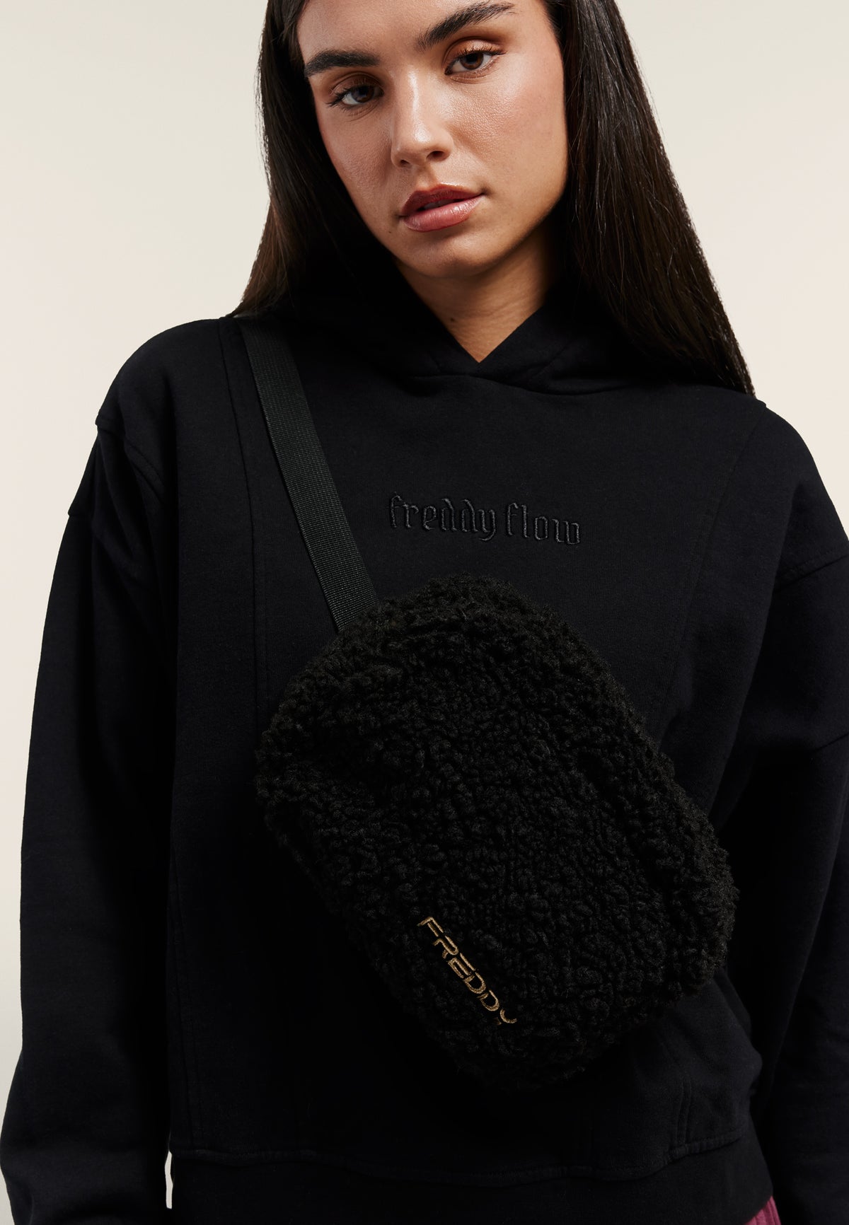 F26WFUBAG3_N_-_6_U 1